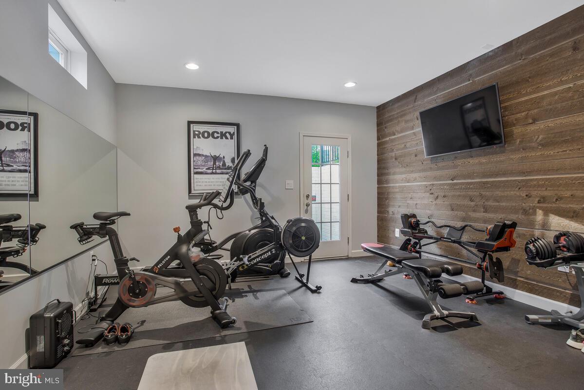 HOMEPORT FARM - Residential