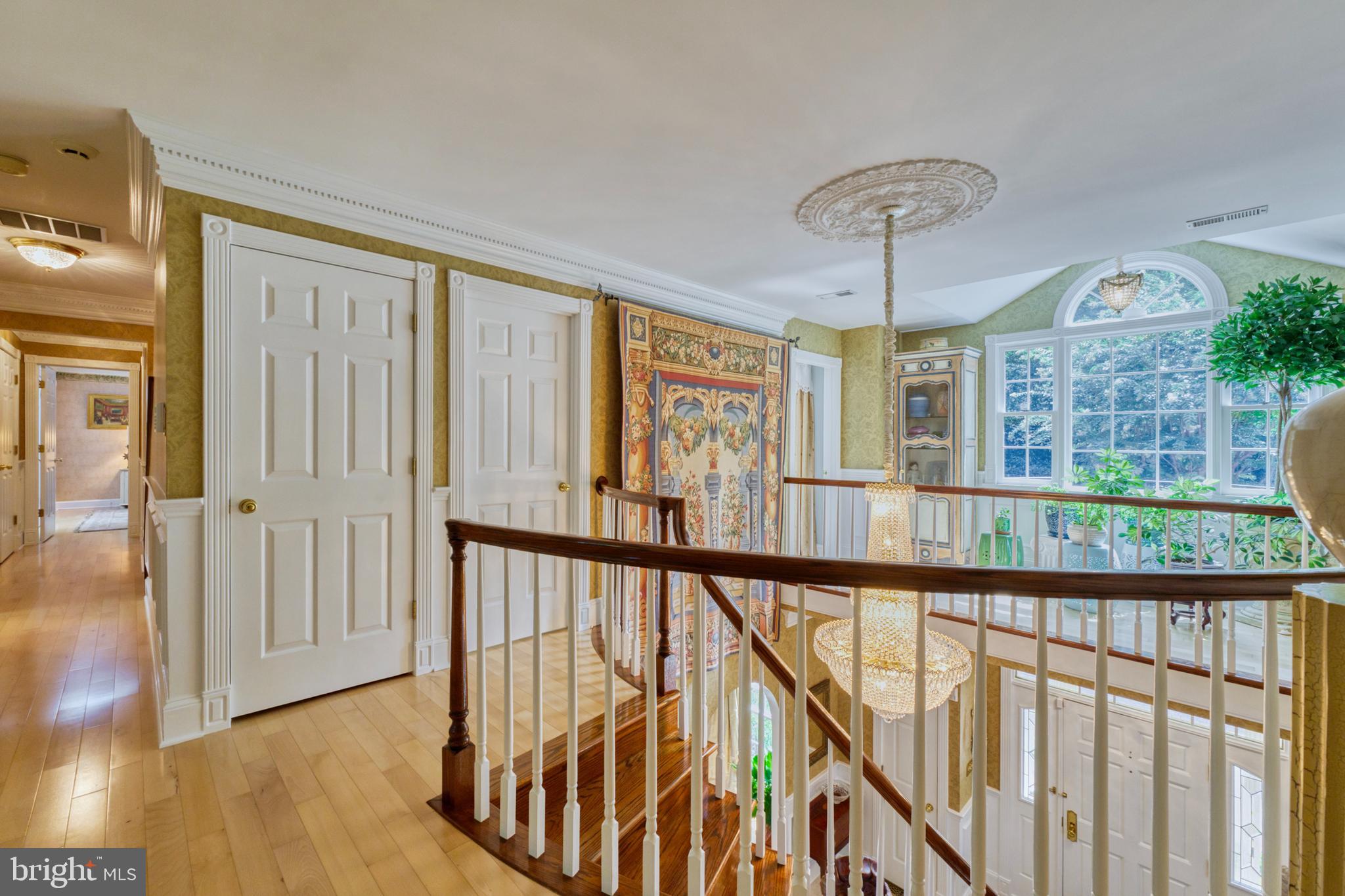 HAMPTON HILLS - Residential