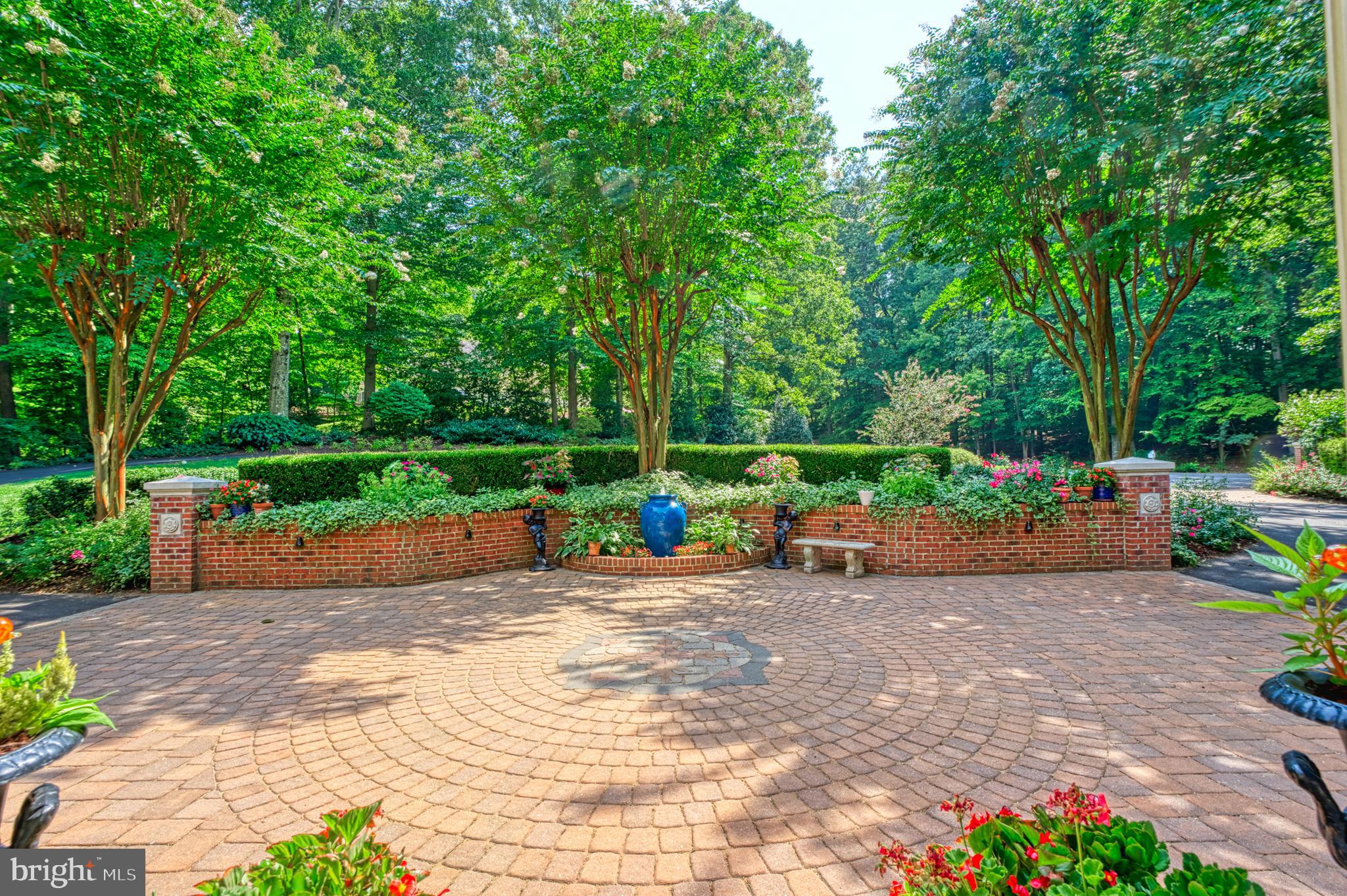 HAMPTON HILLS - Residential