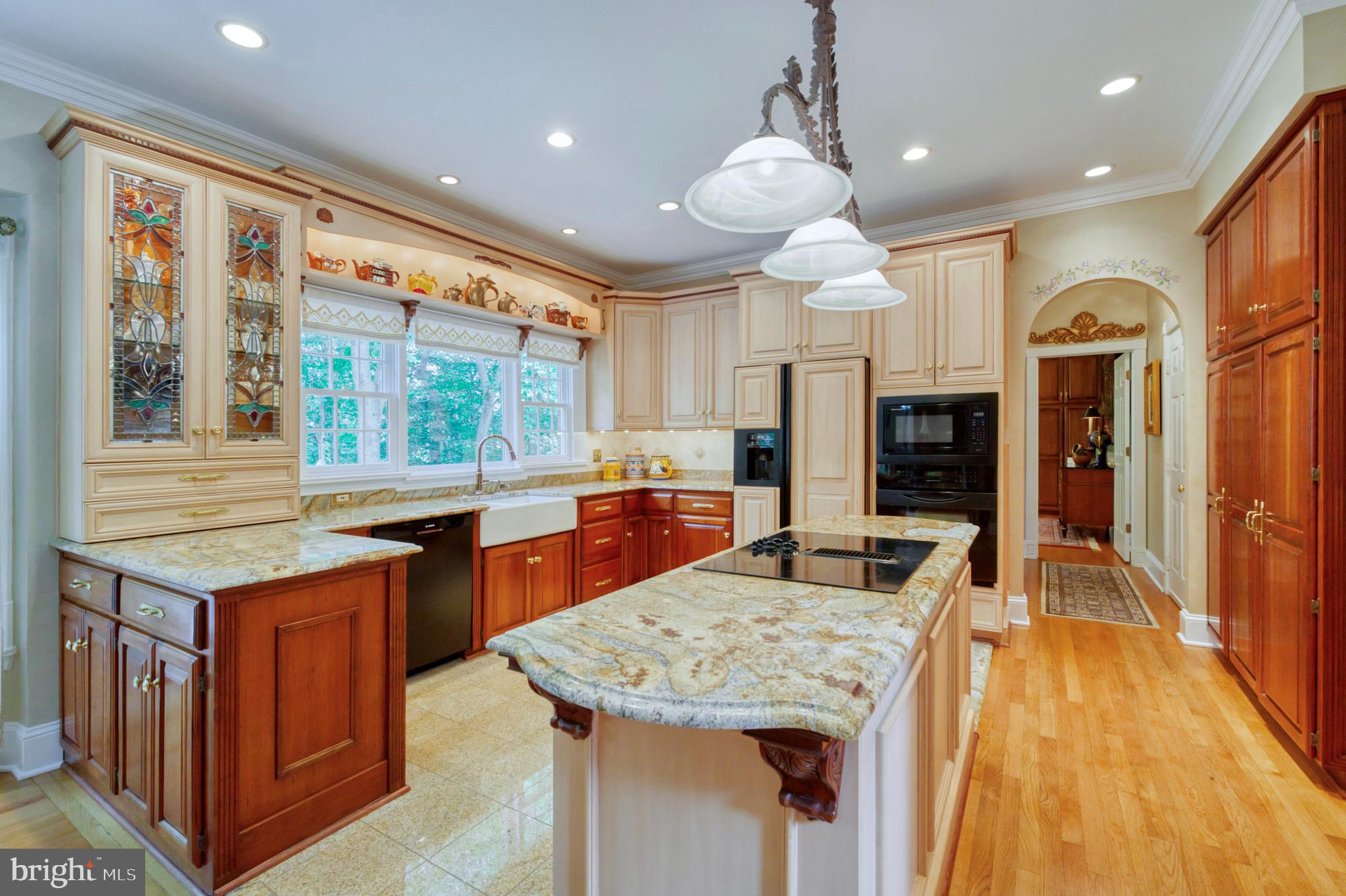 HAMPTON HILLS - Residential