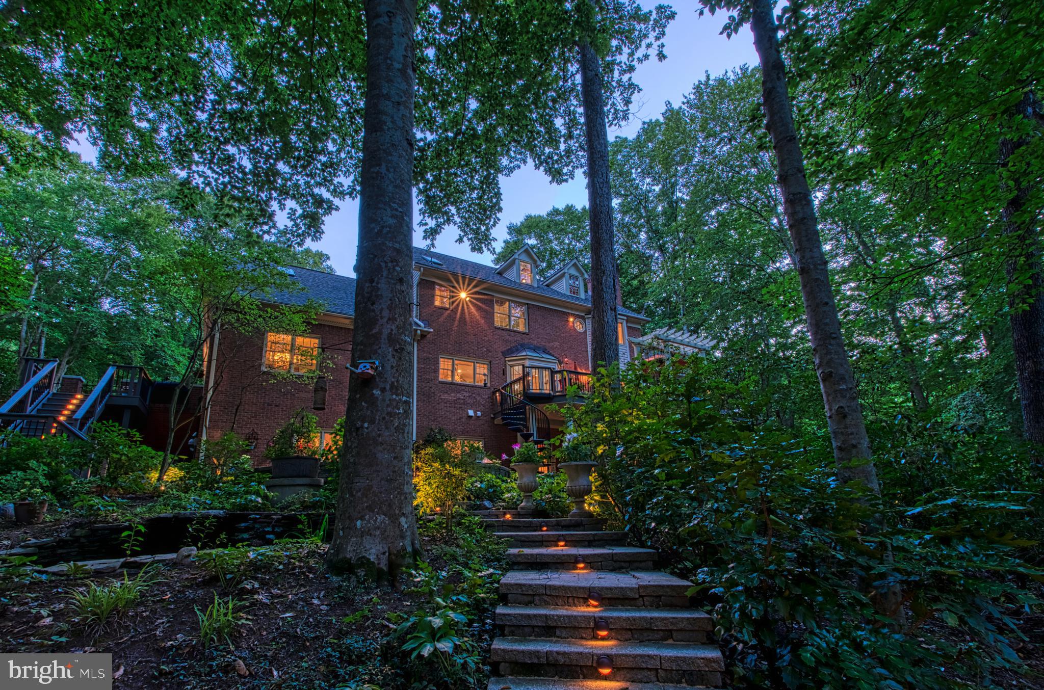 HAMPTON HILLS - Residential