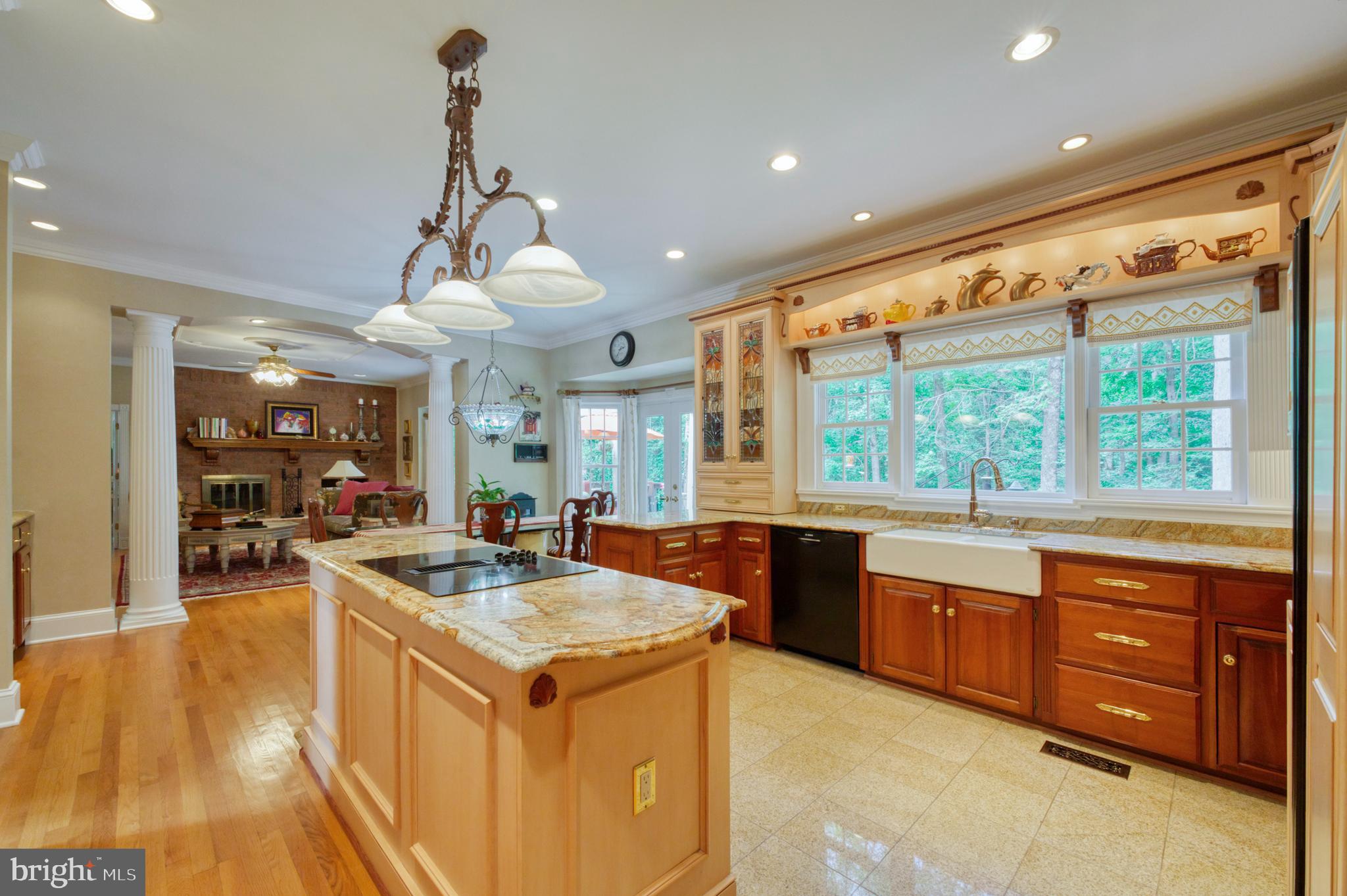 HAMPTON HILLS - Residential