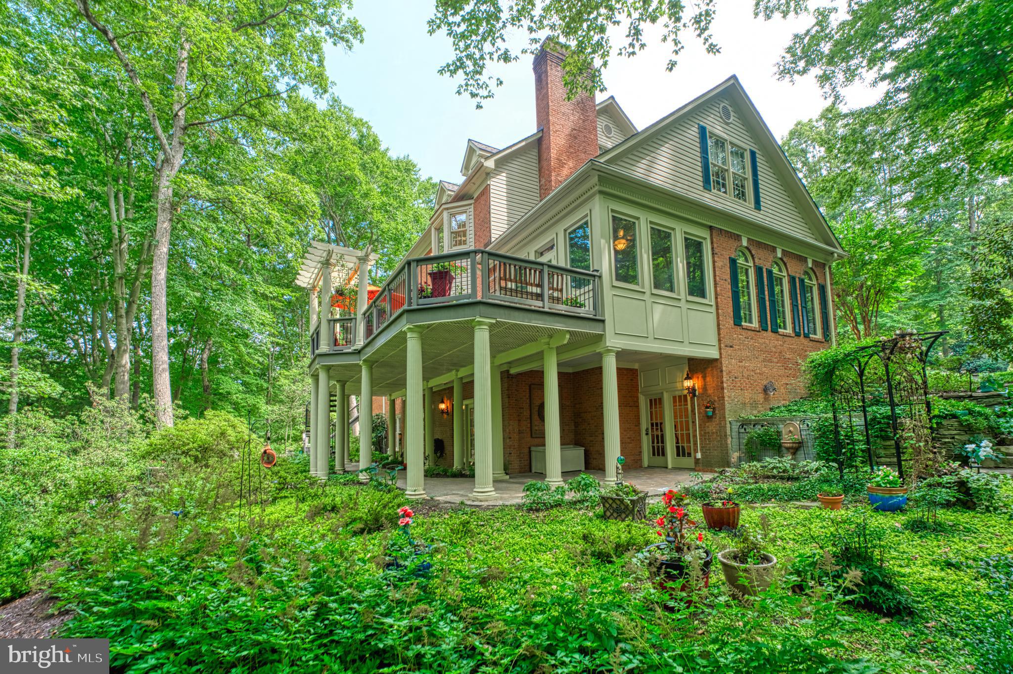 HAMPTON HILLS - Residential