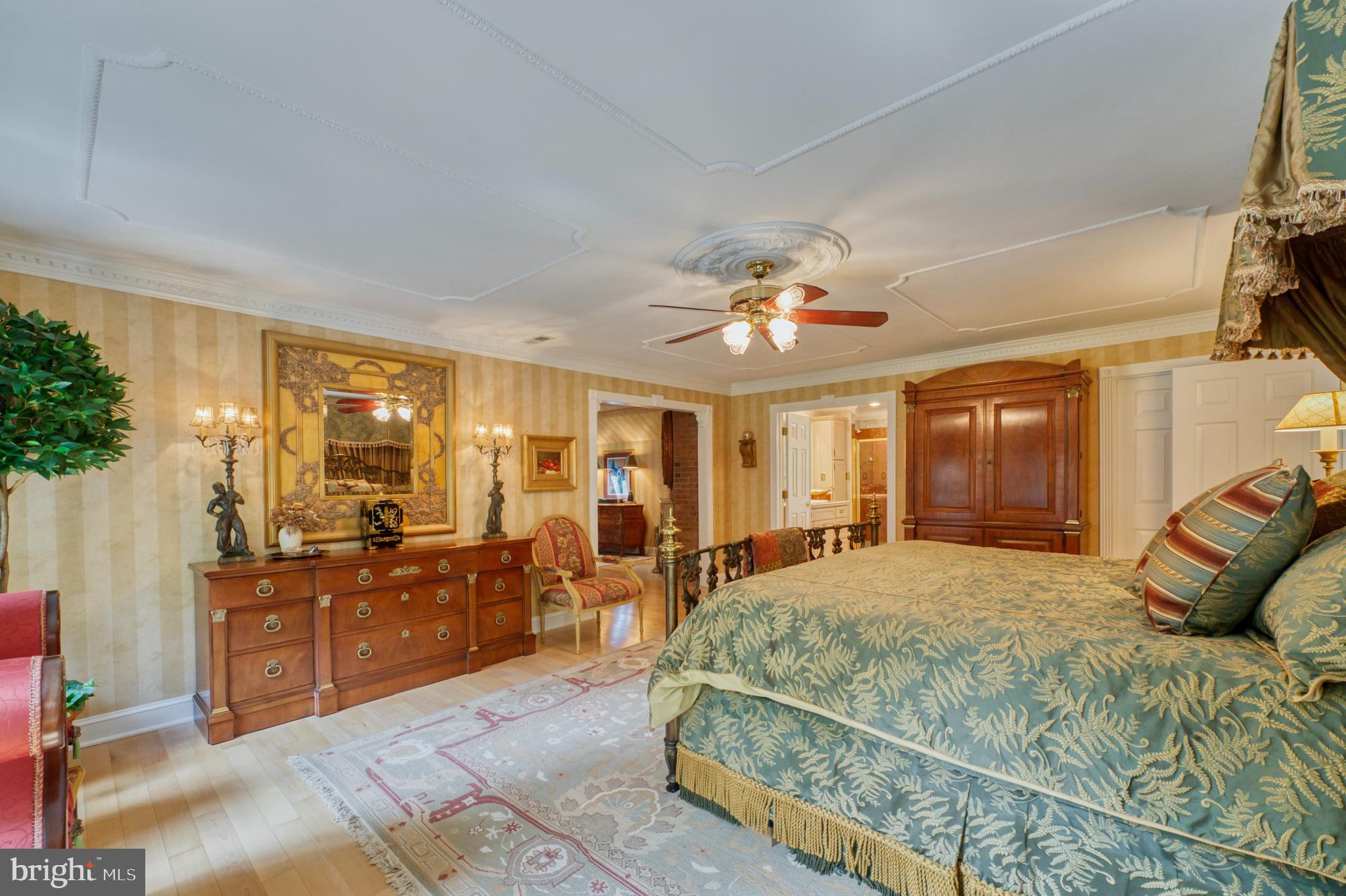 HAMPTON HILLS - Residential