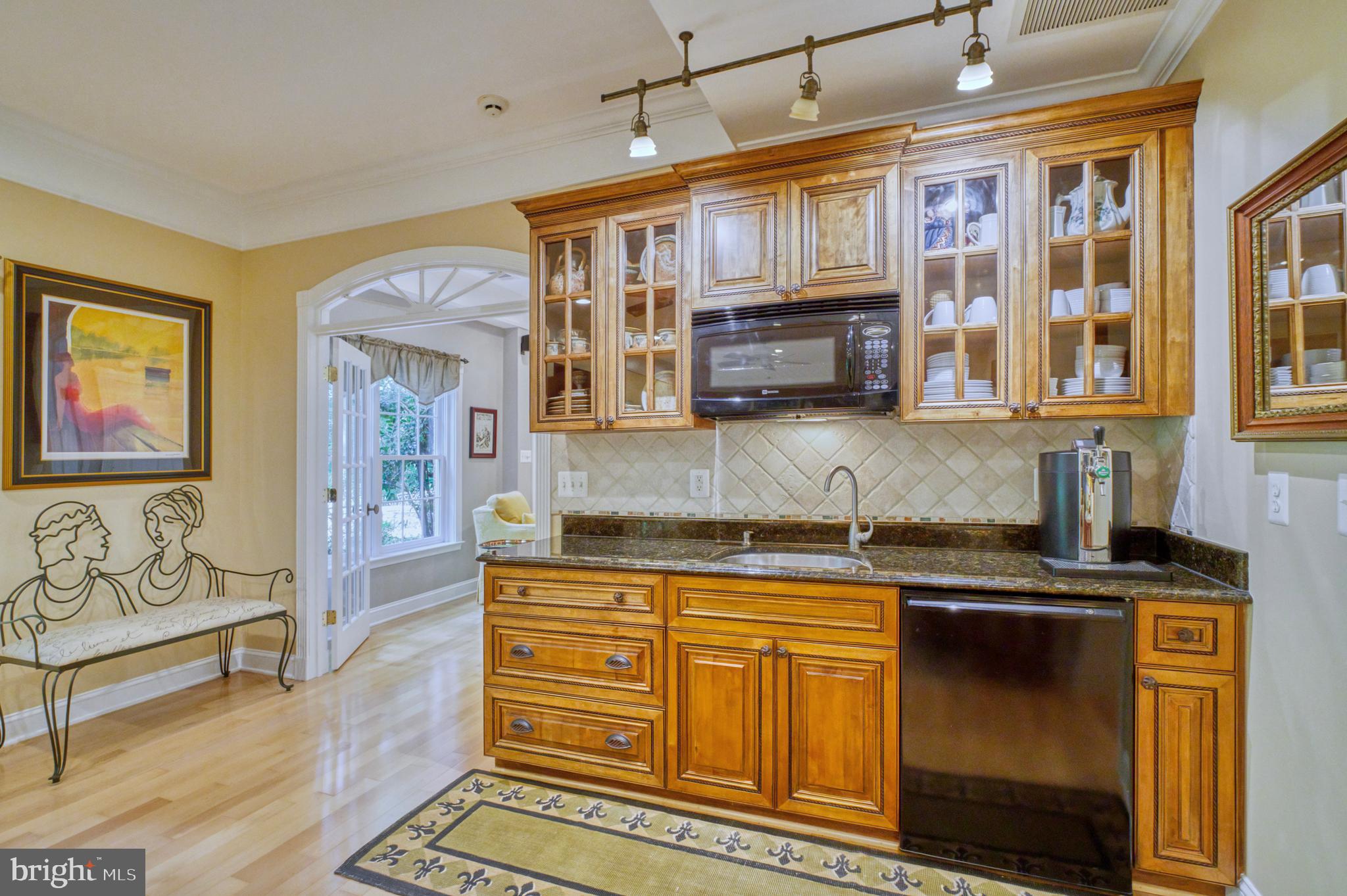 HAMPTON HILLS - Residential