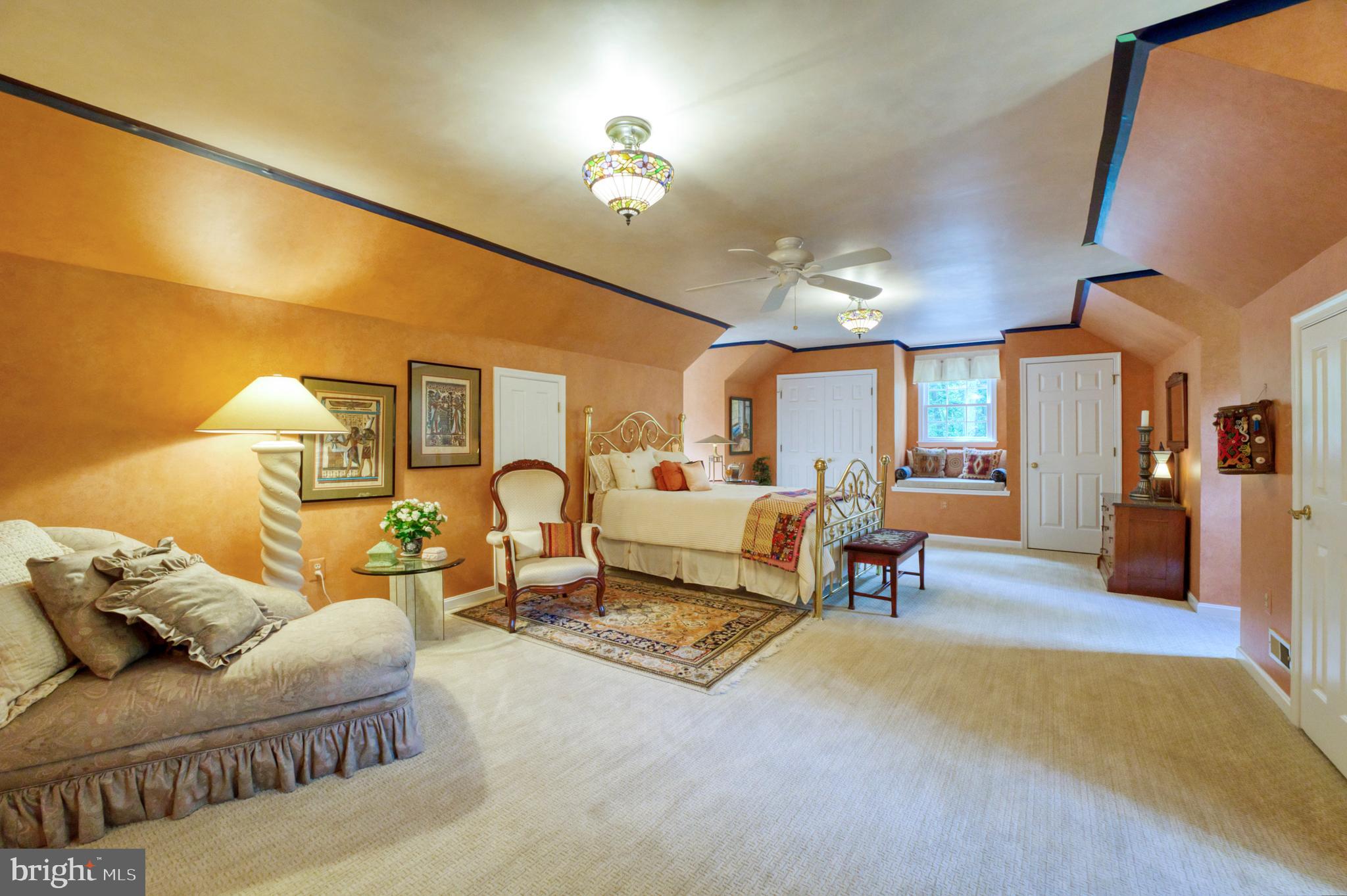 HAMPTON HILLS - Residential