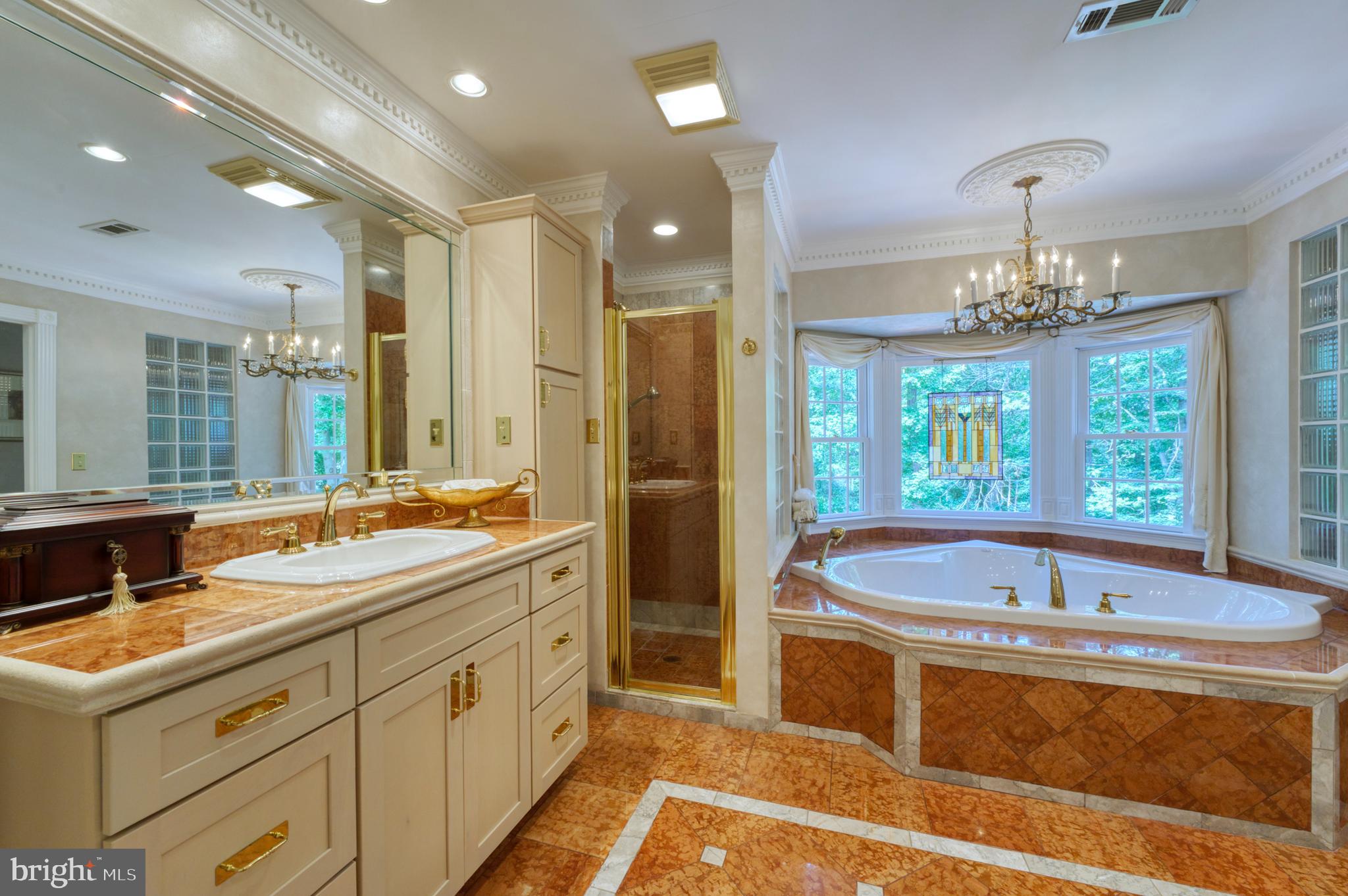 HAMPTON HILLS - Residential