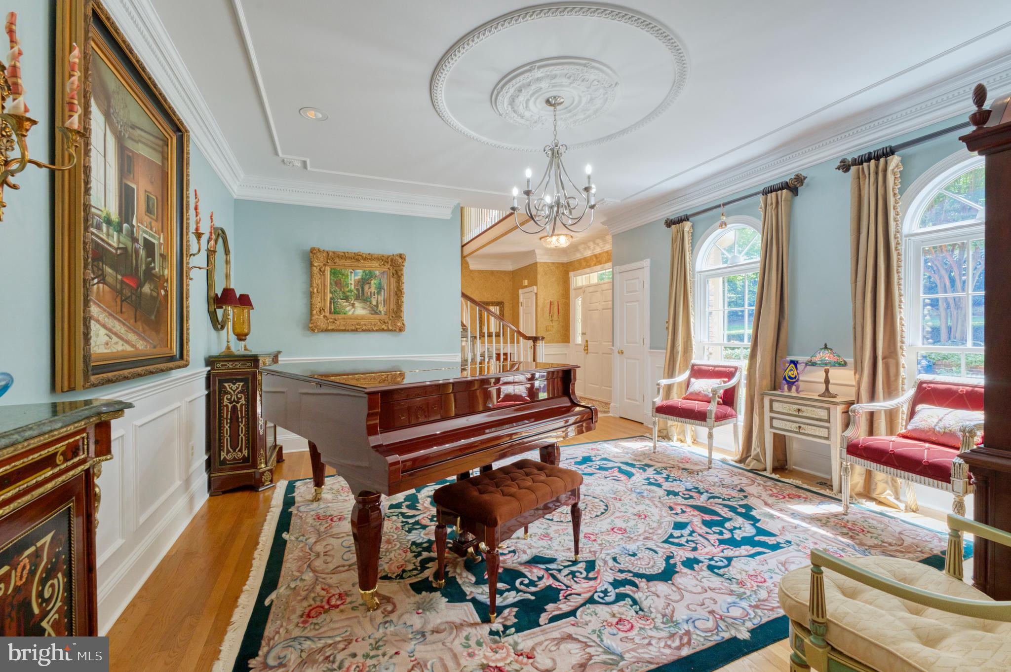 HAMPTON HILLS - Residential