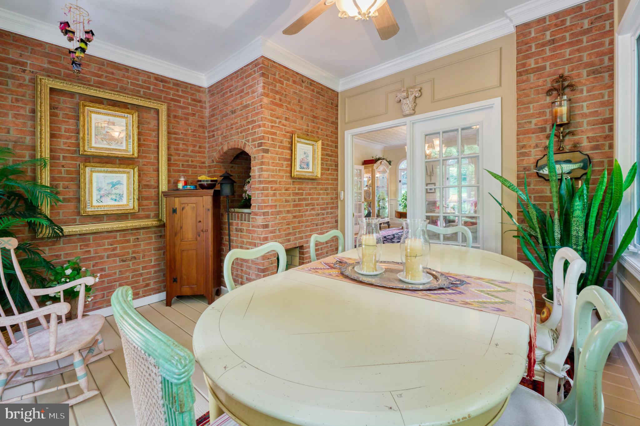 HAMPTON HILLS - Residential