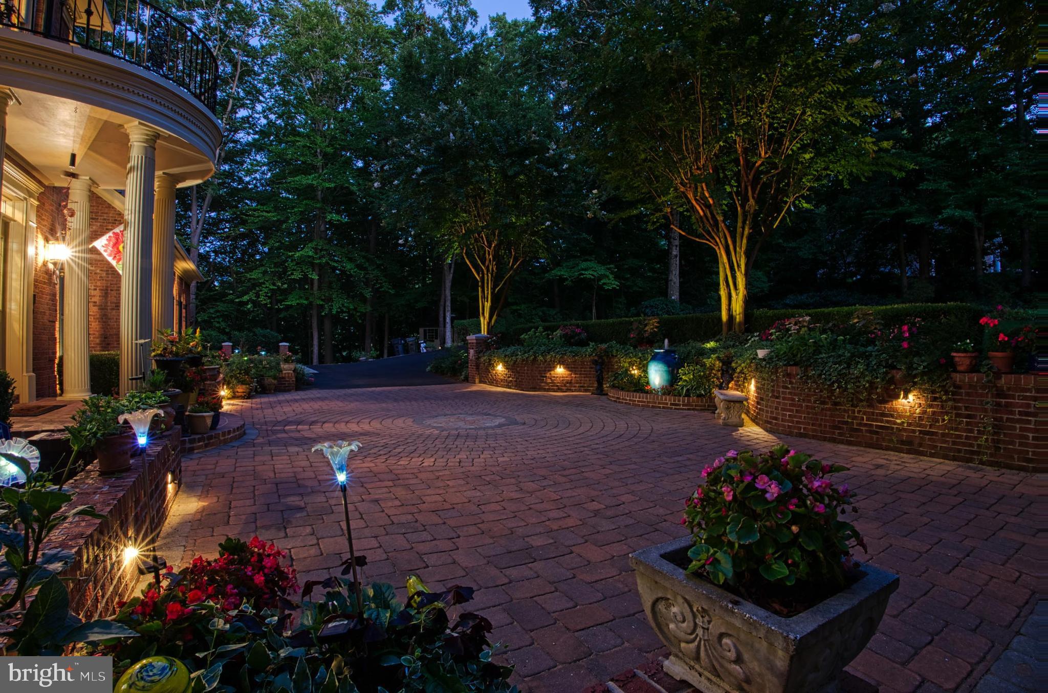 HAMPTON HILLS - Residential