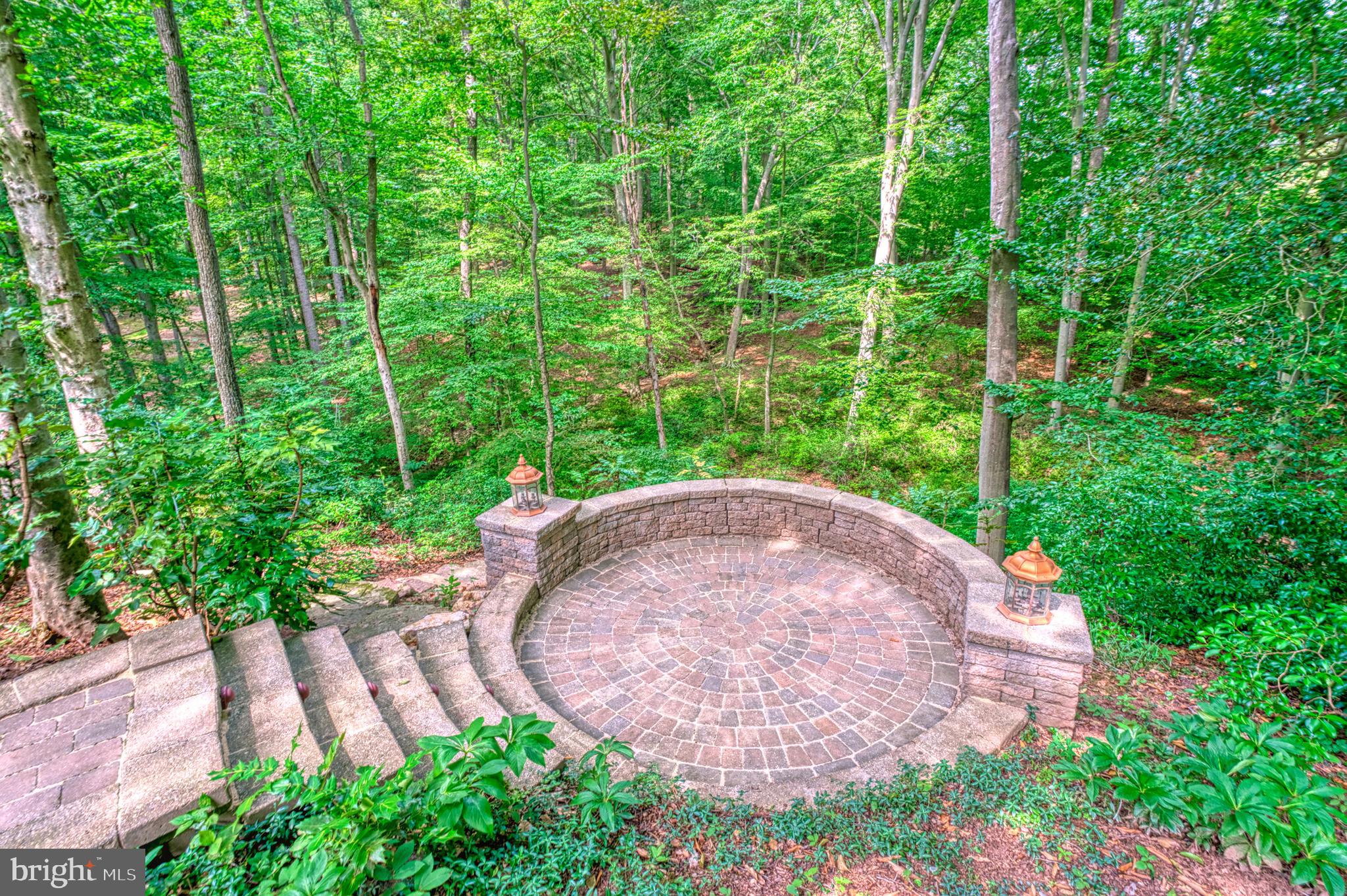 HAMPTON HILLS - Residential