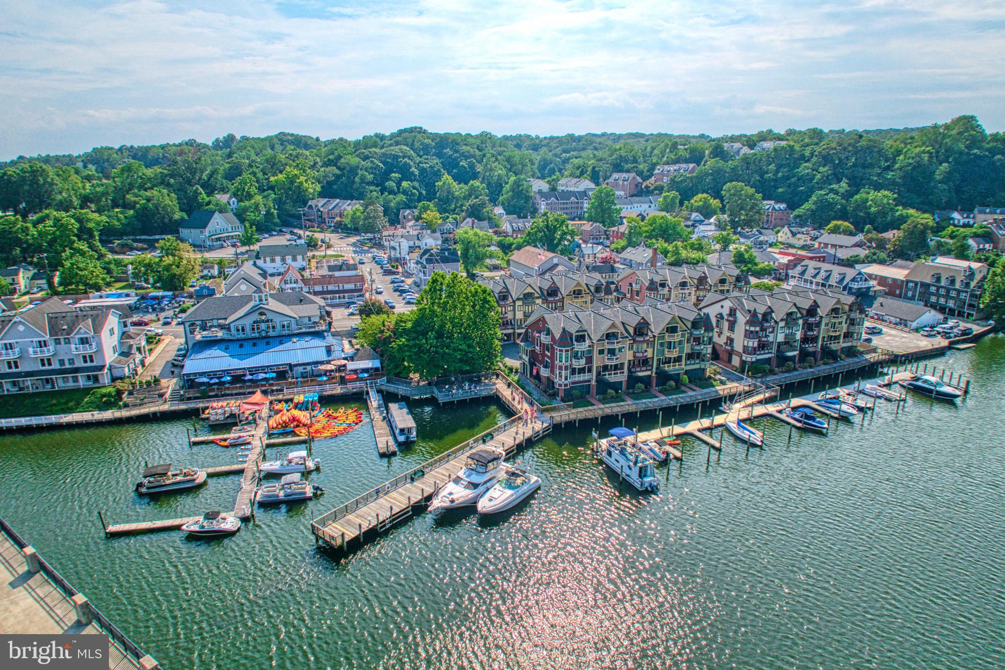 HAMPTON HILLS - Residential