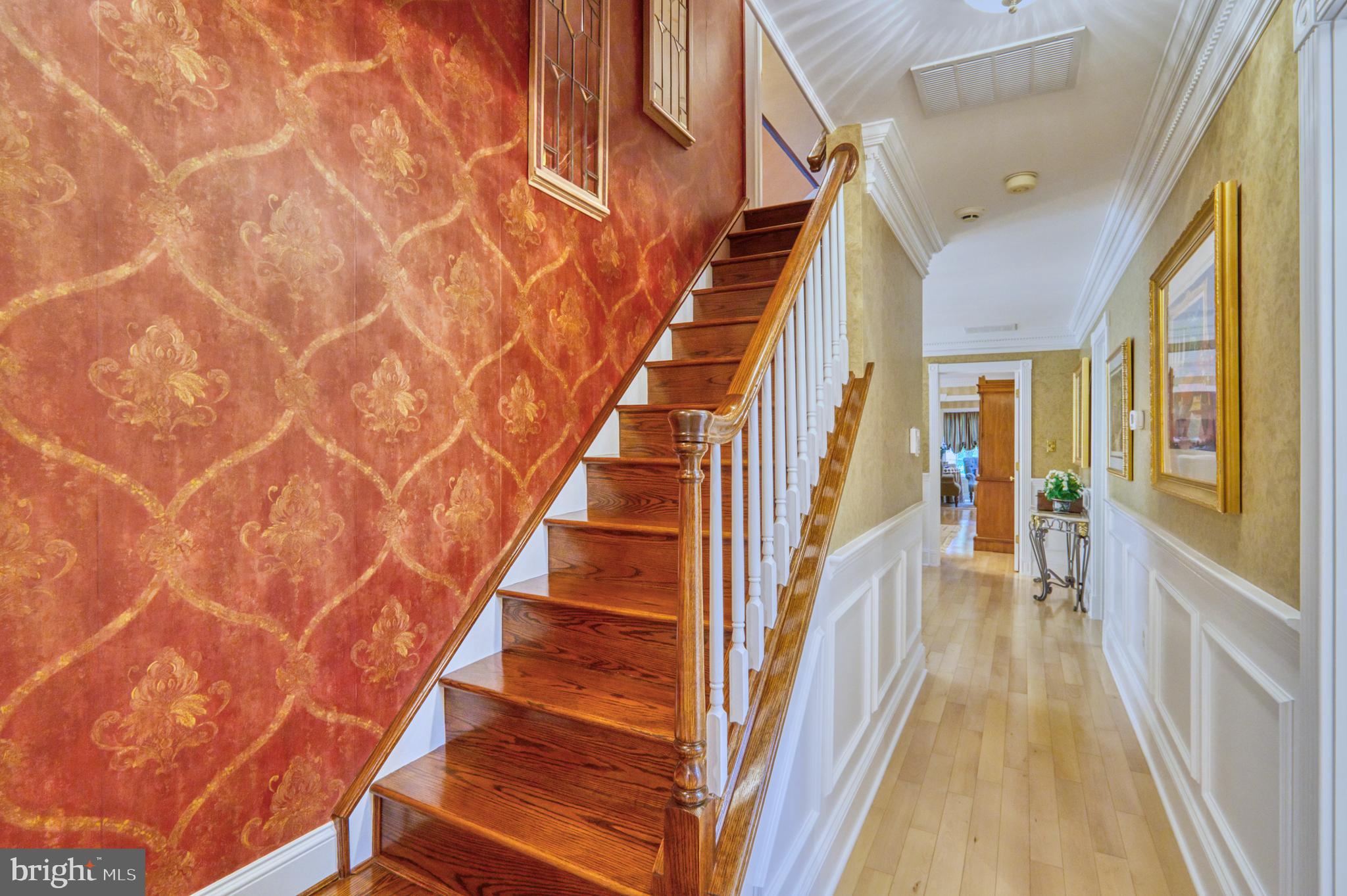 HAMPTON HILLS - Residential