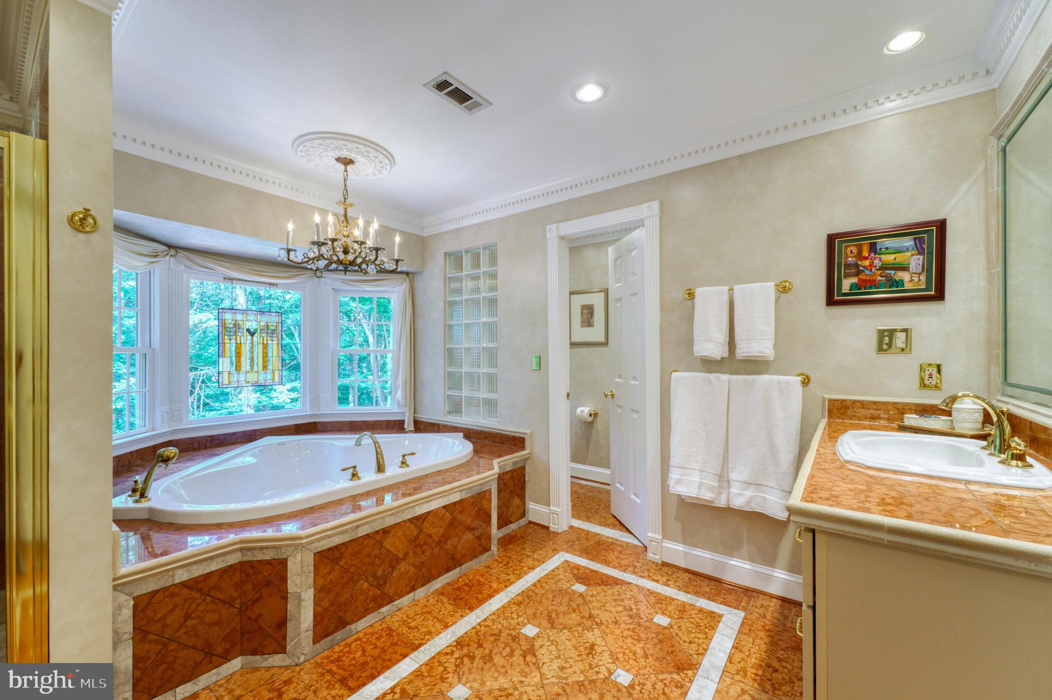 HAMPTON HILLS - Residential