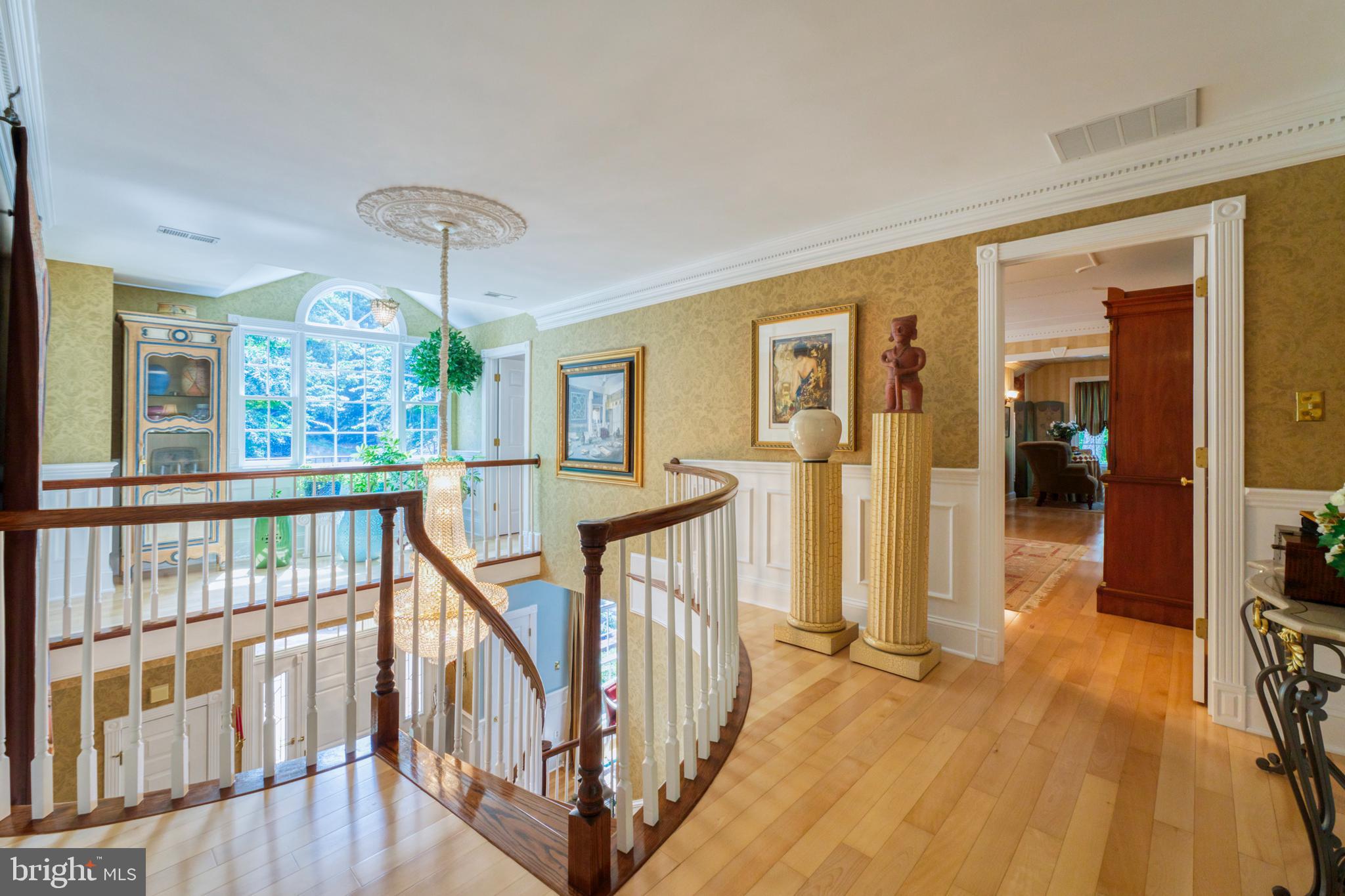 HAMPTON HILLS - Residential