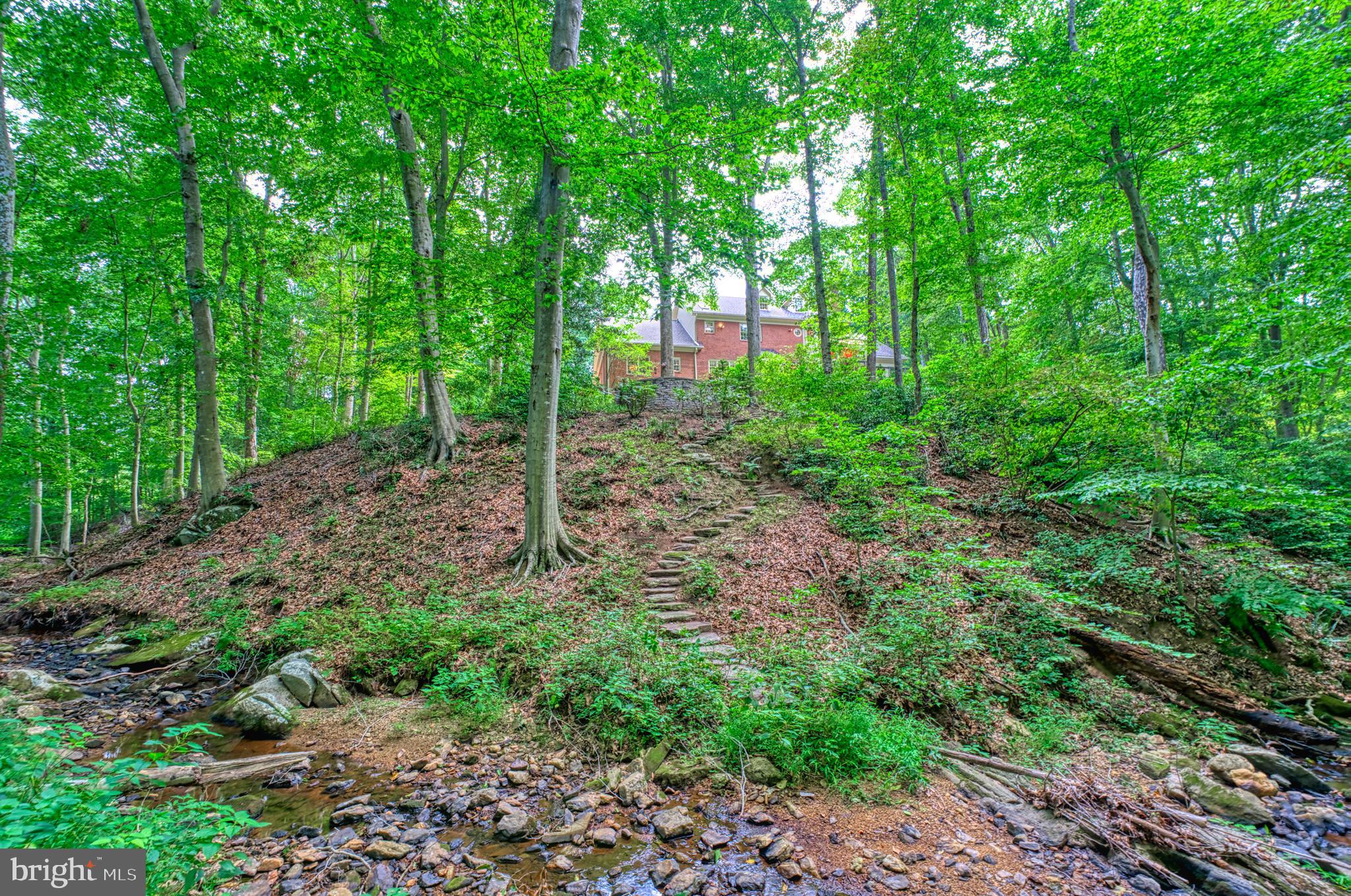 HAMPTON HILLS - Residential