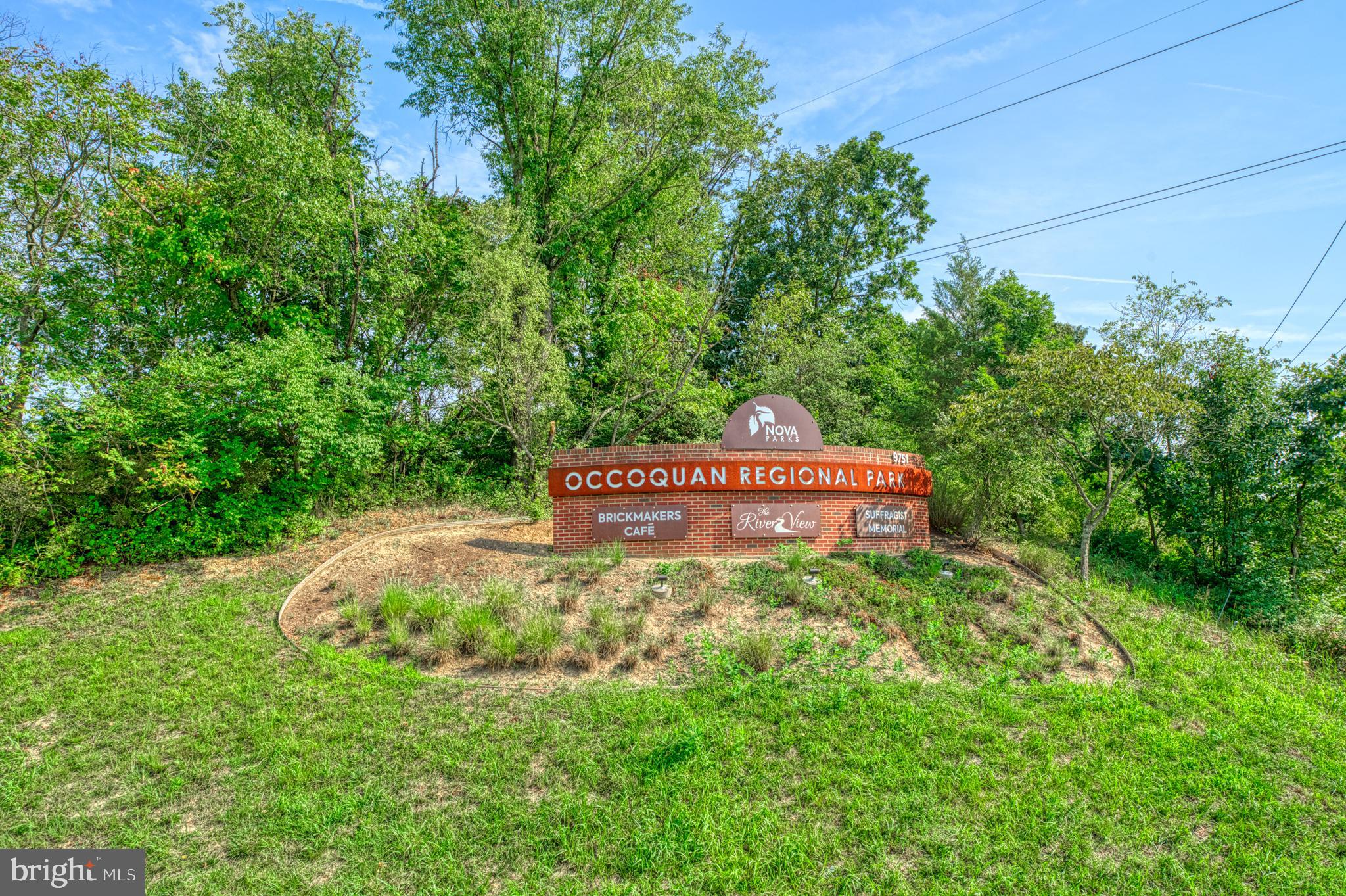 HAMPTON HILLS - Residential