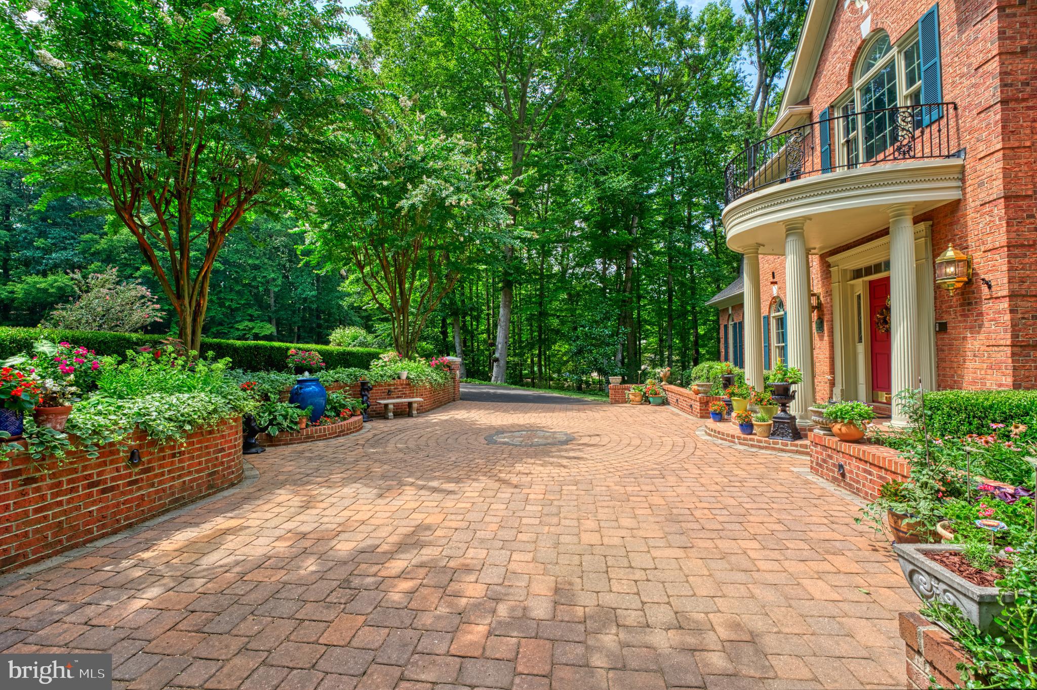 HAMPTON HILLS - Residential