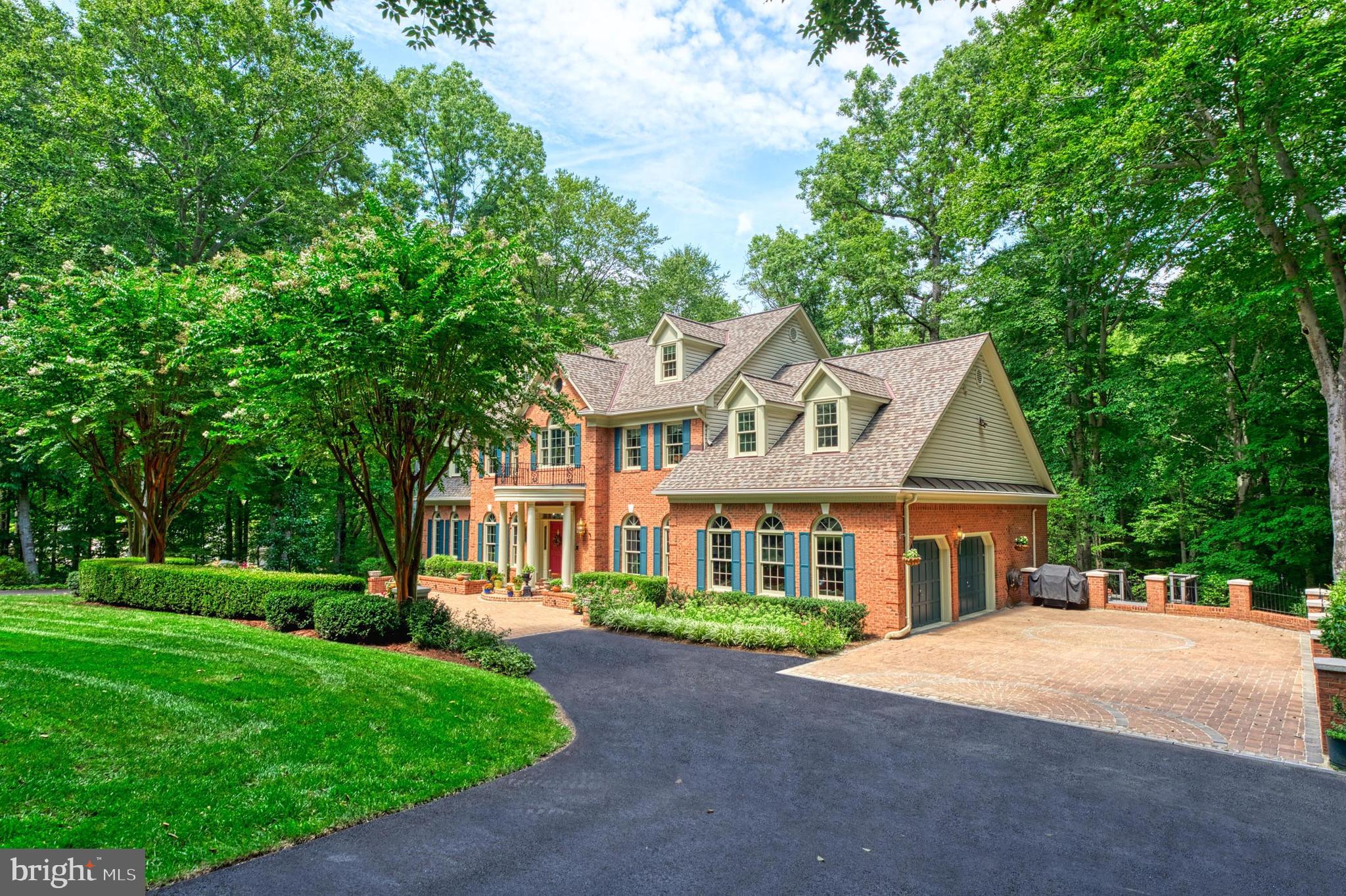HAMPTON HILLS - Residential