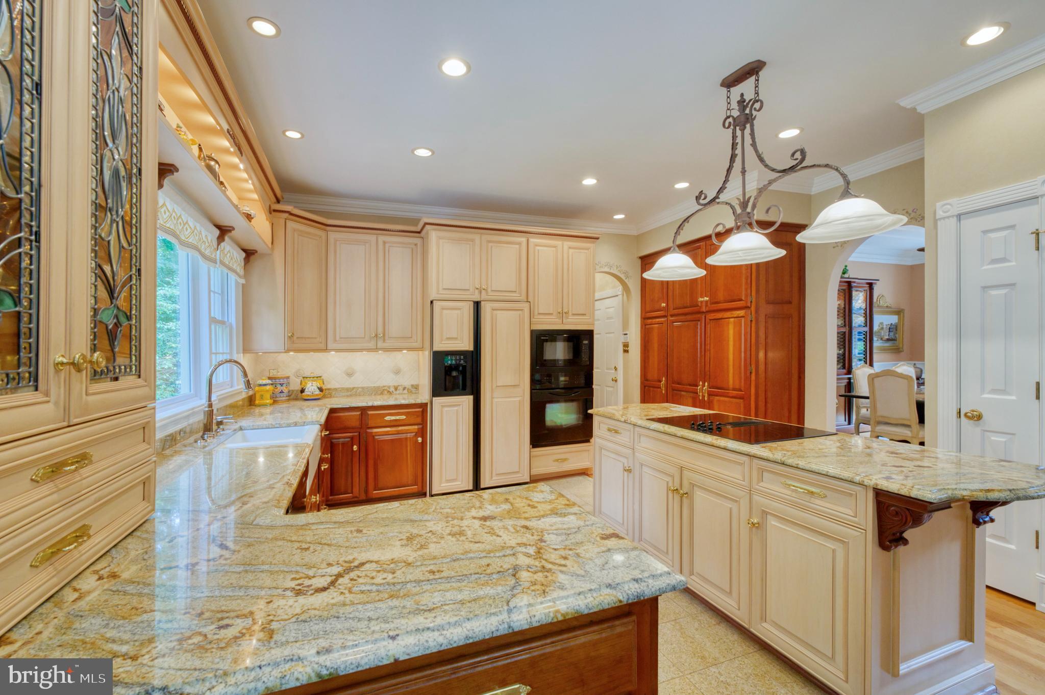 HAMPTON HILLS - Residential