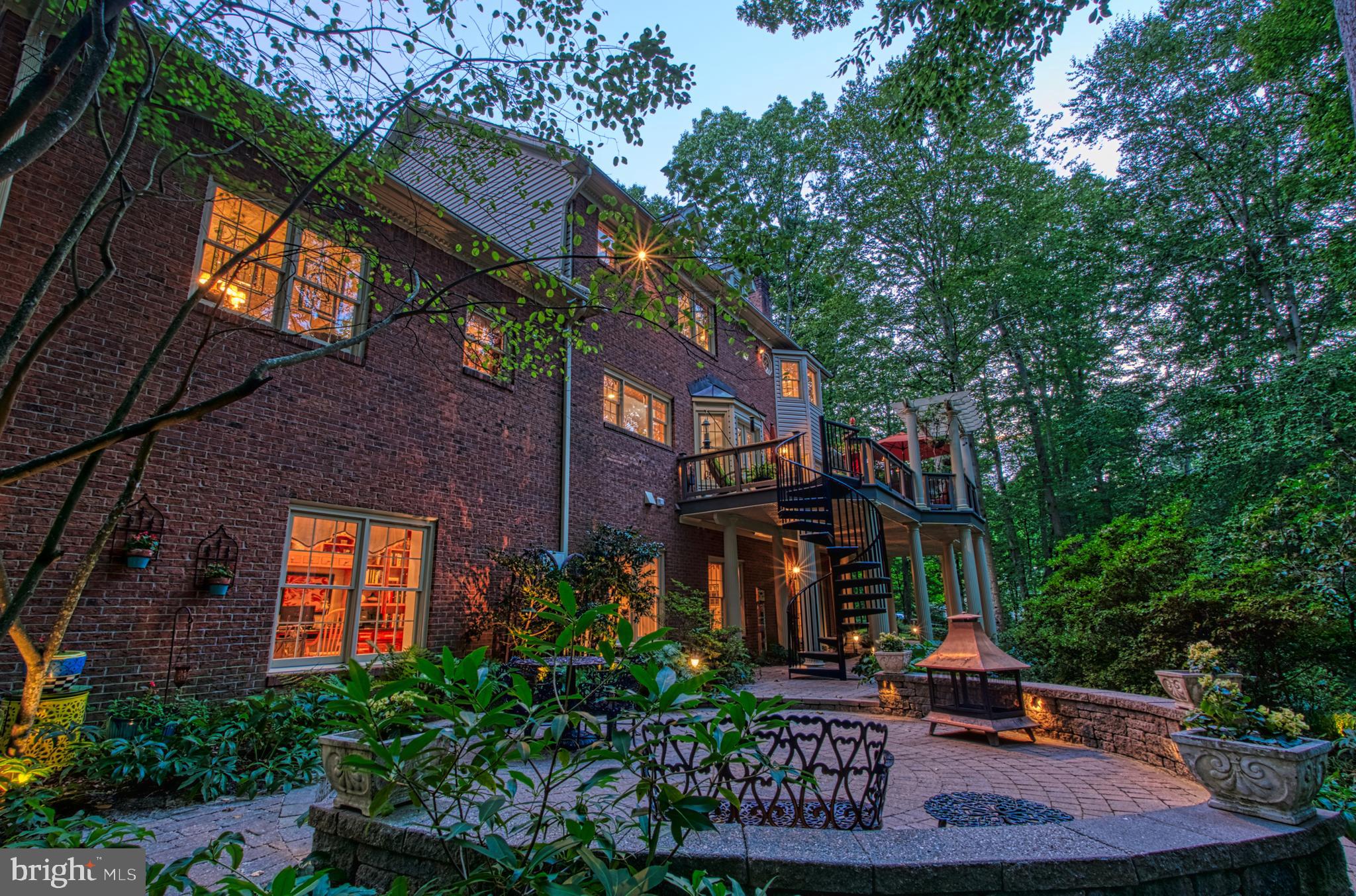 HAMPTON HILLS - Residential