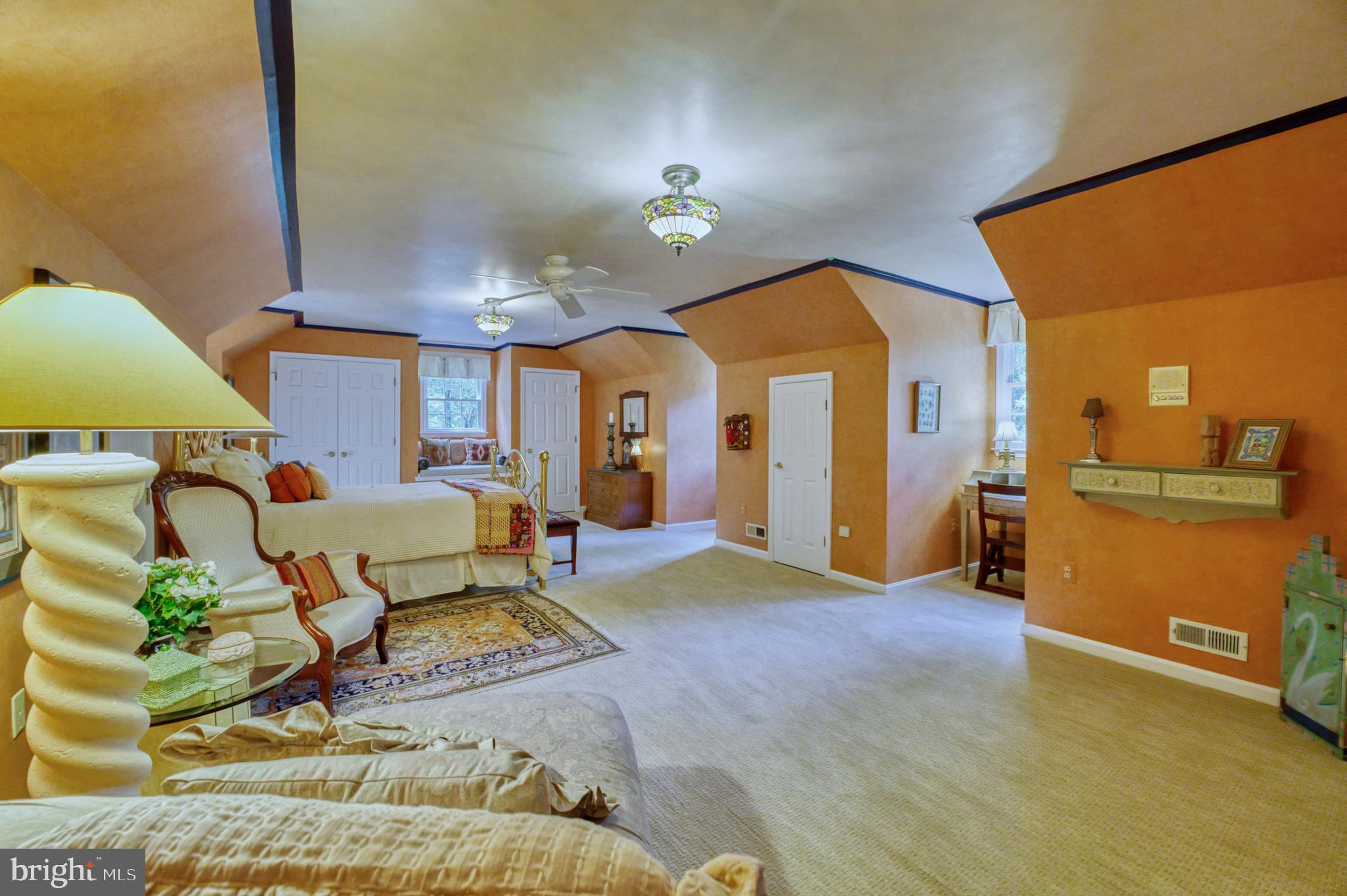 HAMPTON HILLS - Residential