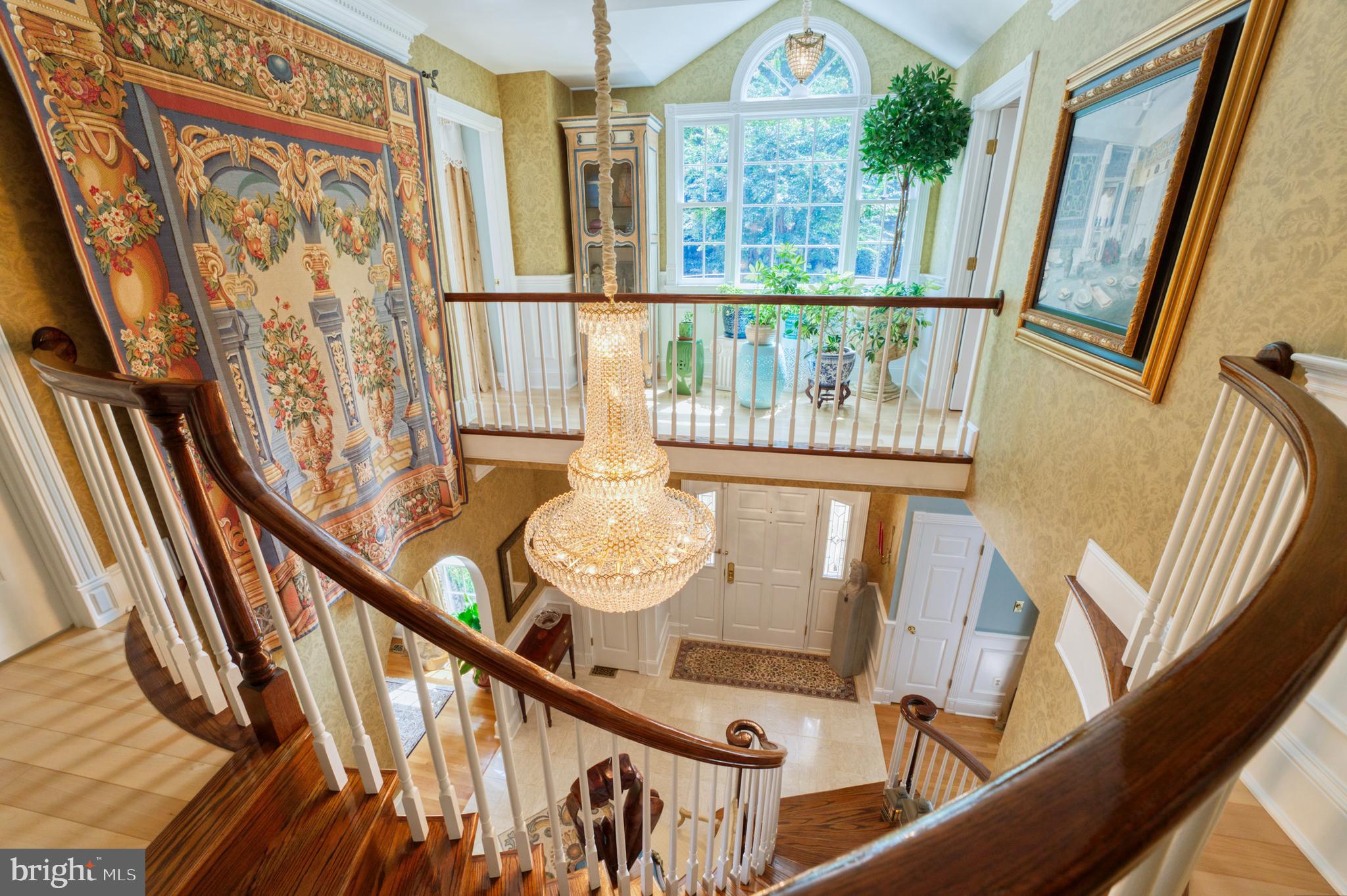 HAMPTON HILLS - Residential