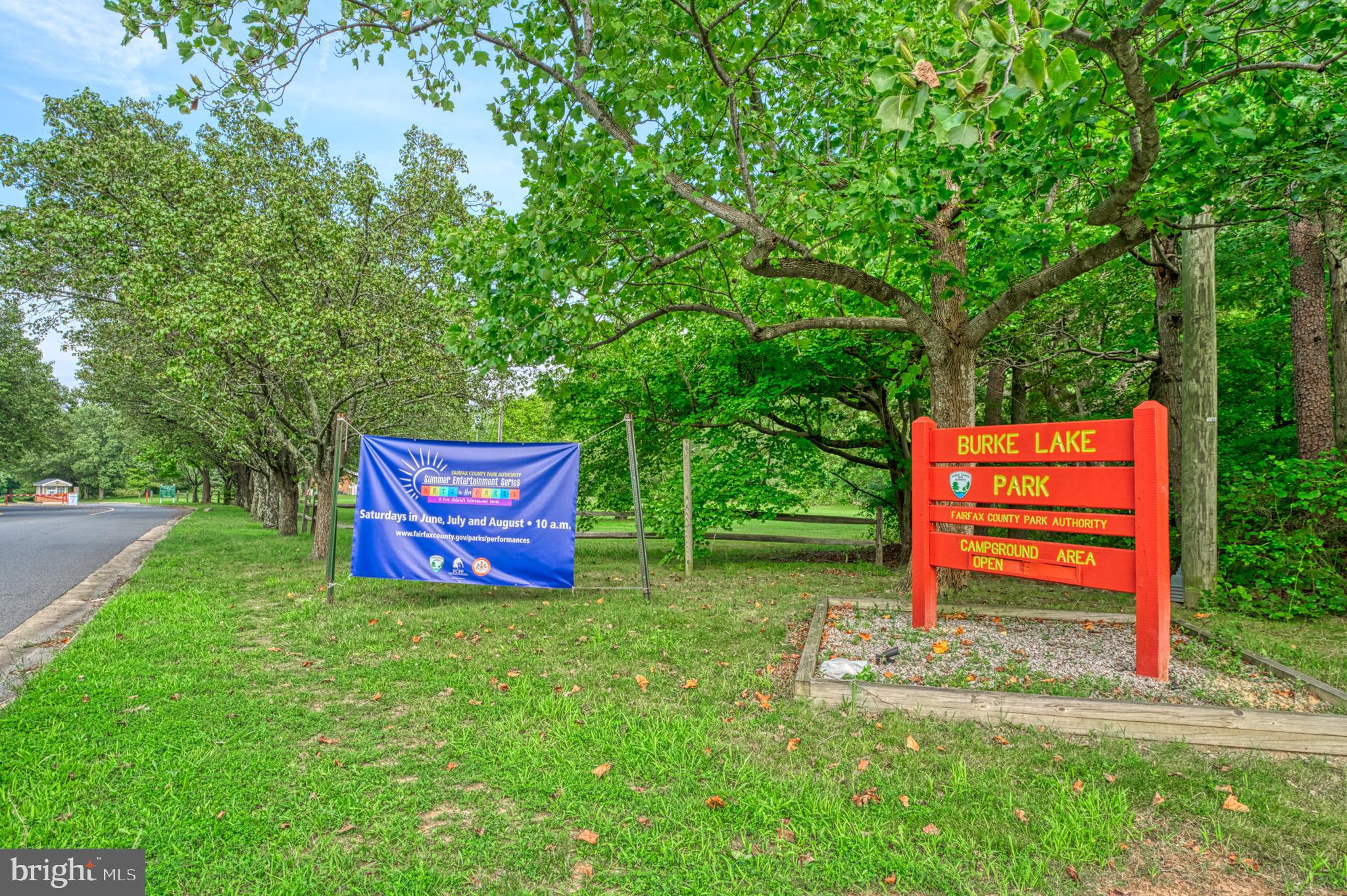 HAMPTON HILLS - Residential