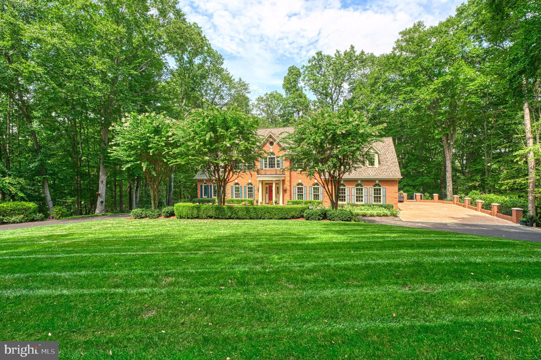 HAMPTON HILLS - Residential