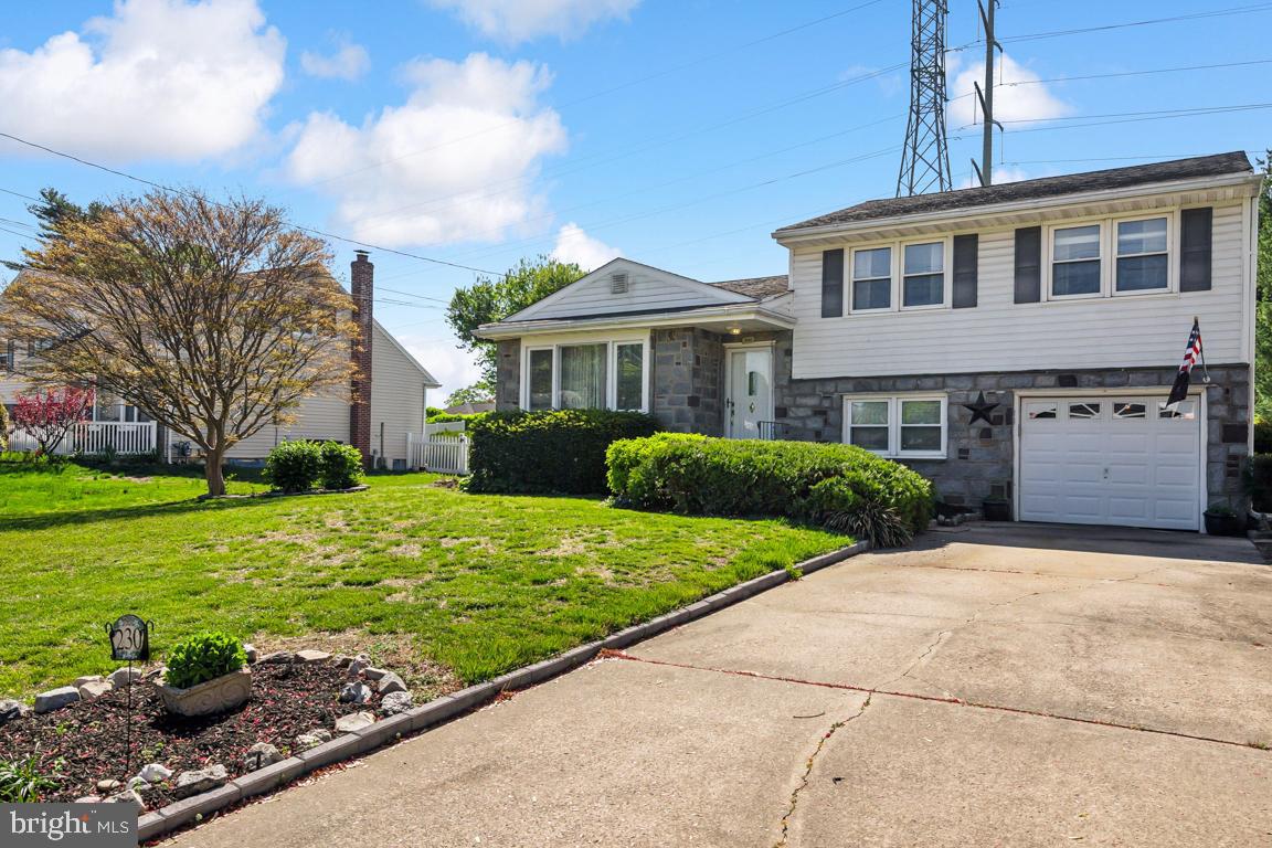 230 BOXWOOD LANE