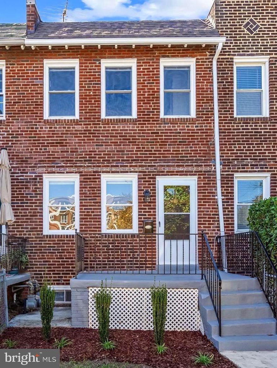 Exceptional Old Town Living!
Completely renovated brick row house filled with charm! This 3-bedroom, 2-bathroom home is located in the sought-after Parker Gray Historic District.
Inside, the residence features an updated kitchen with stainless steel appliances and timeless cabinetry. Expansive living spaces are enhanced by new luxury vinyl flooring on the lower level and plush carpet upstairs. The fully finished lower level offers versatile use as a hybrid office, guest suite, or entertainment area—complete with a full bath.
Step outside to enjoy the private, fenced backyard with a convenient gate for easy access—perfect for entertaining or relaxation.
Just three blocks from Braddock Metro, this home provides effortless access to boutique fitness studios, shops, acclaimed restaurants, and historic King Street—all within a remarkably convenient neighborhood.
Don’t miss this opportunity to experience refined living in one of Alexandria’s most desirable locations. The Parker Gray Historic District offers classic architectural character with the comfort of modern updates!