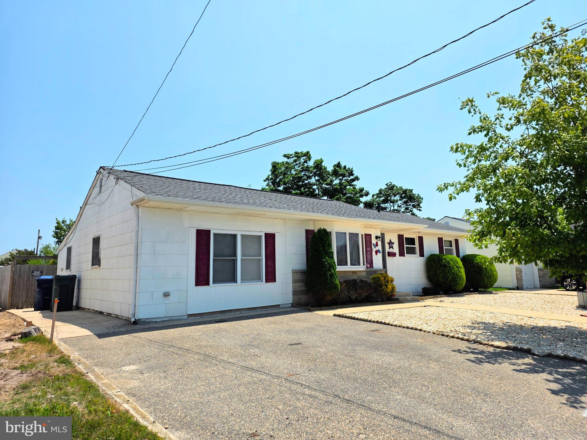 22 N FORECASTLE DRIVE