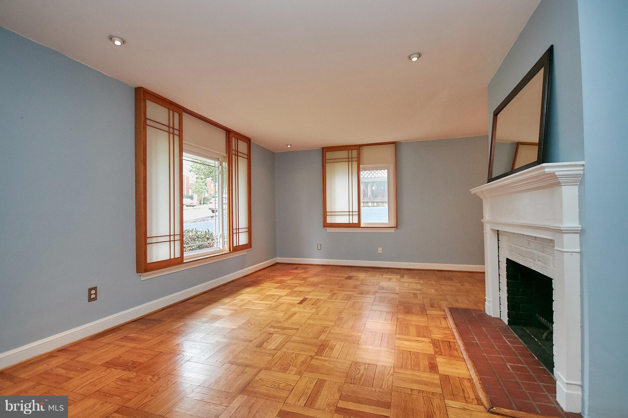 WAVERLY HILLS - Residential