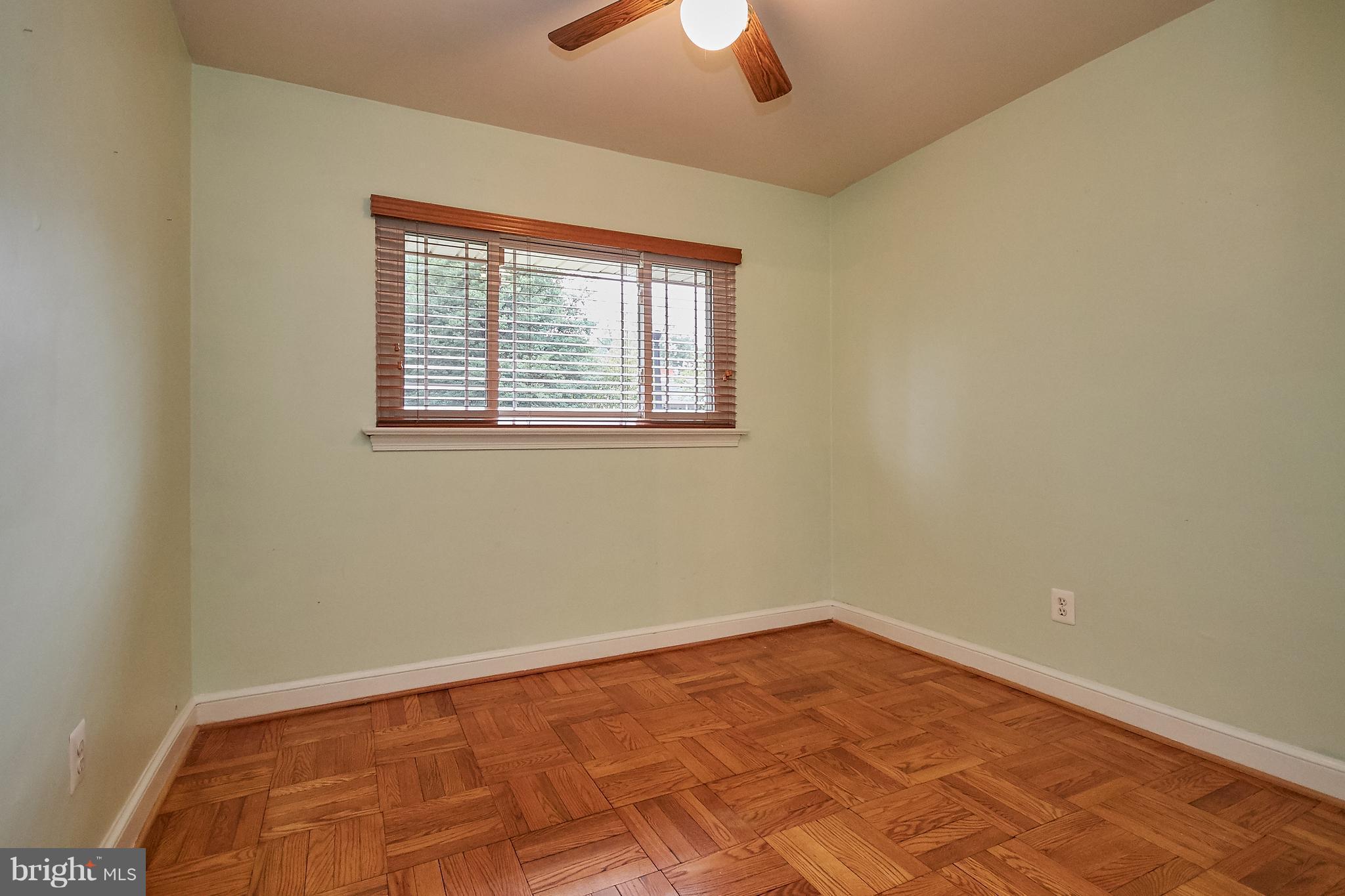 WAVERLY HILLS - Residential