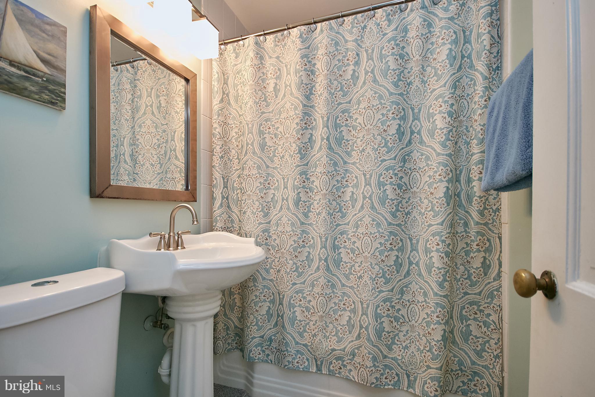 WAVERLY HILLS - Residential