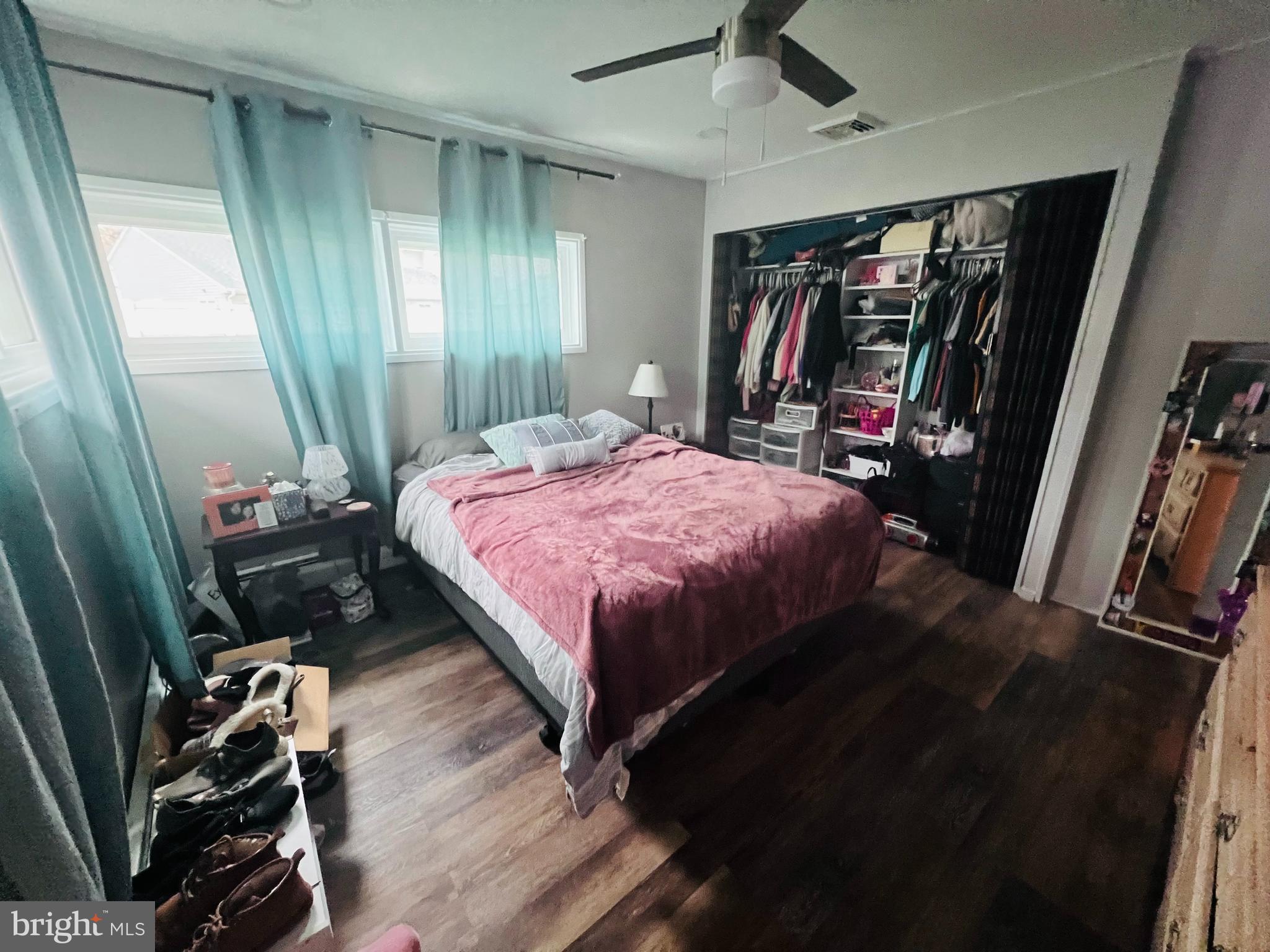 LAKESIDE - Residential Lease