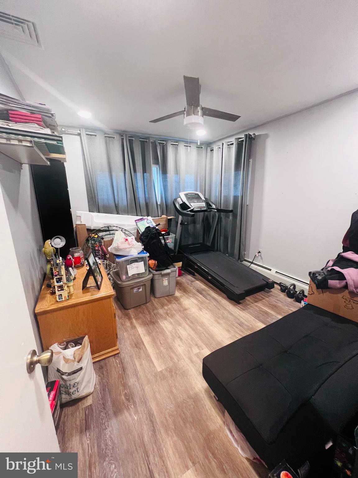 LAKESIDE - Residential Lease