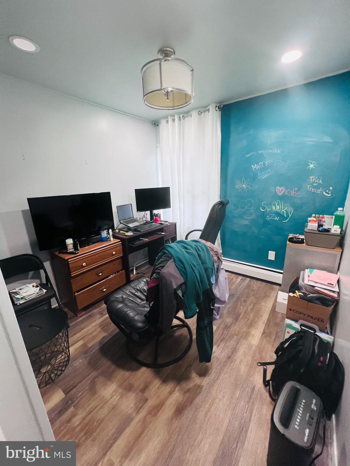 LAKESIDE - Residential Lease