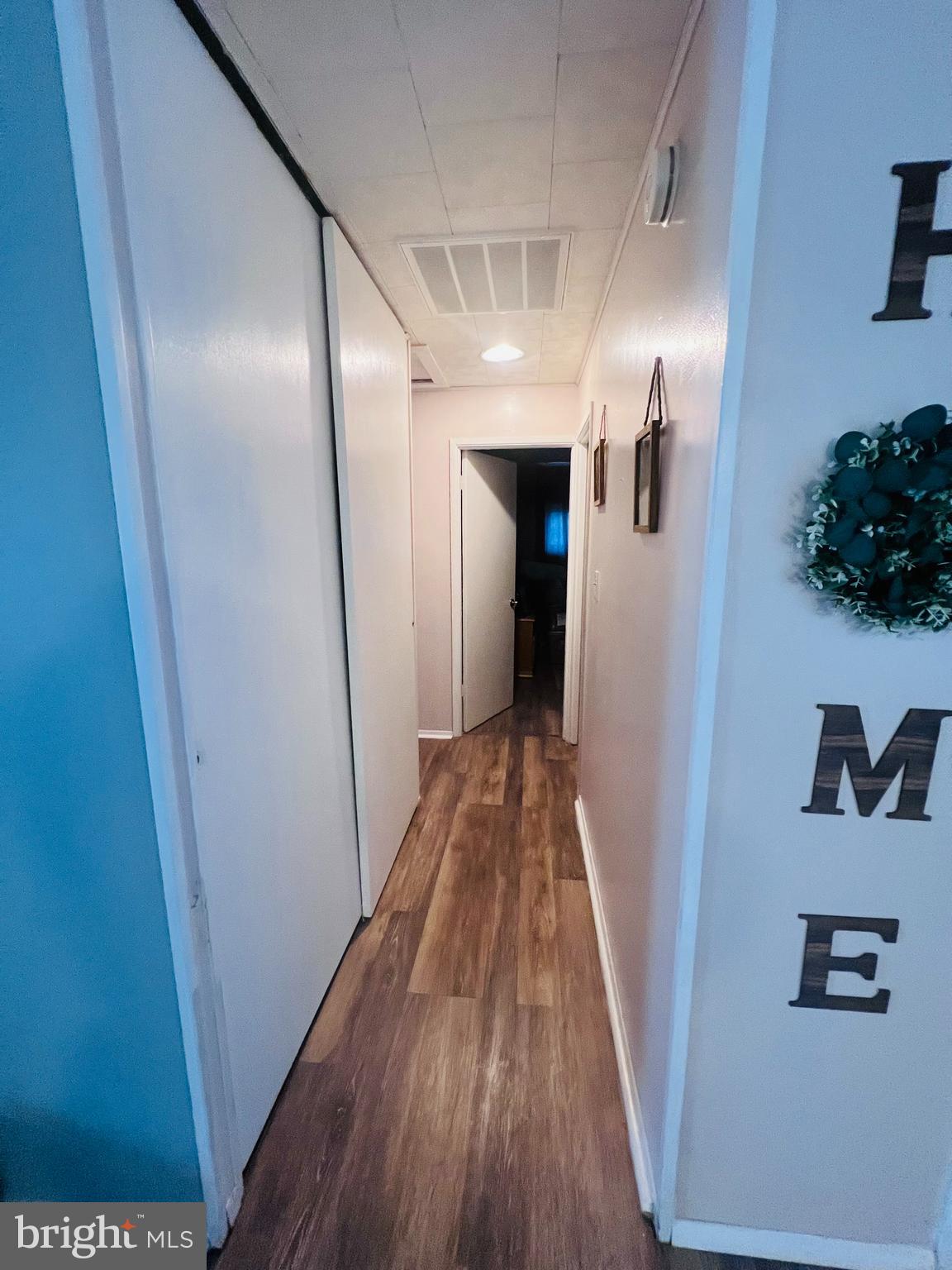 LAKESIDE - Residential Lease