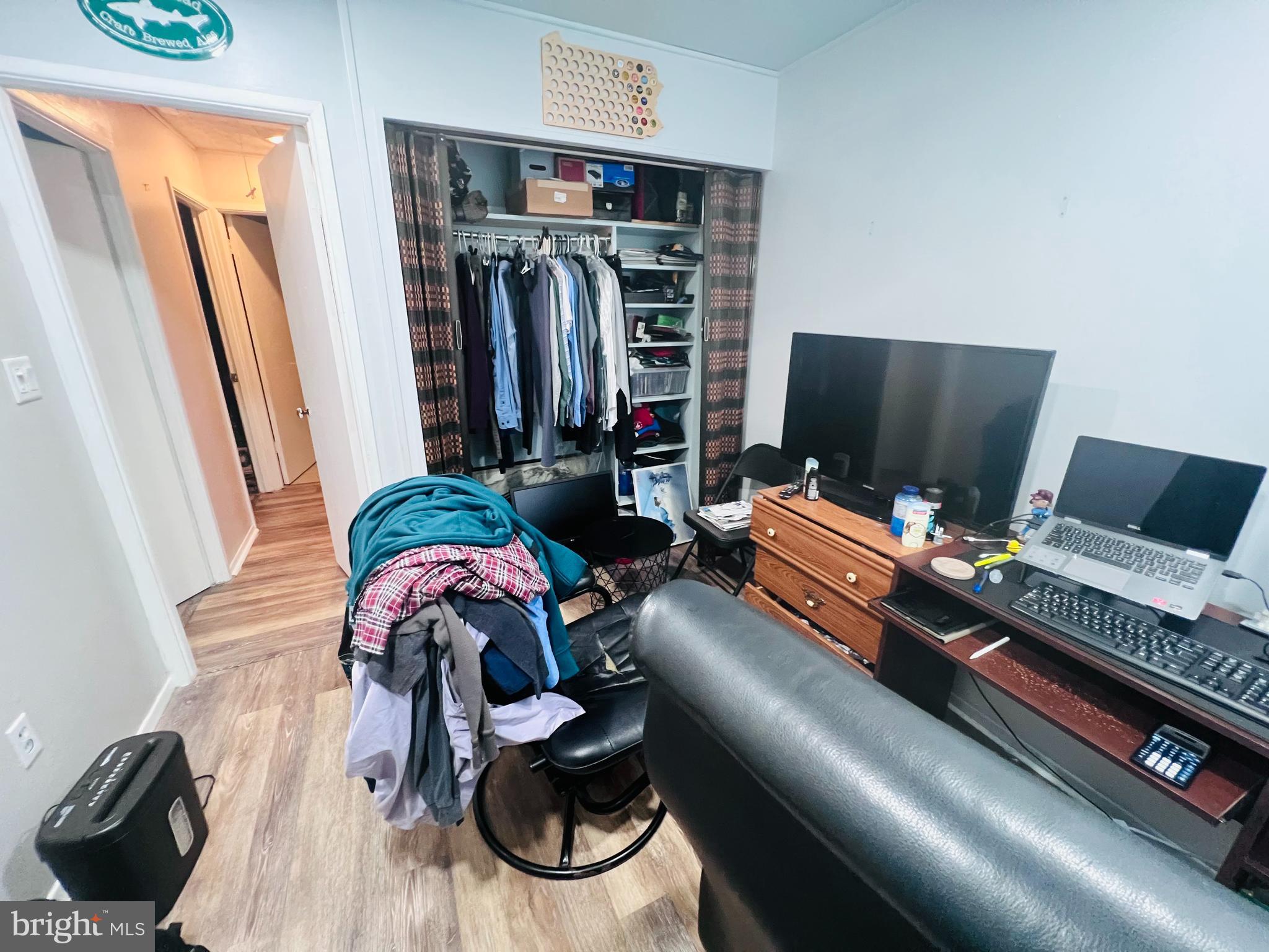 LAKESIDE - Residential Lease