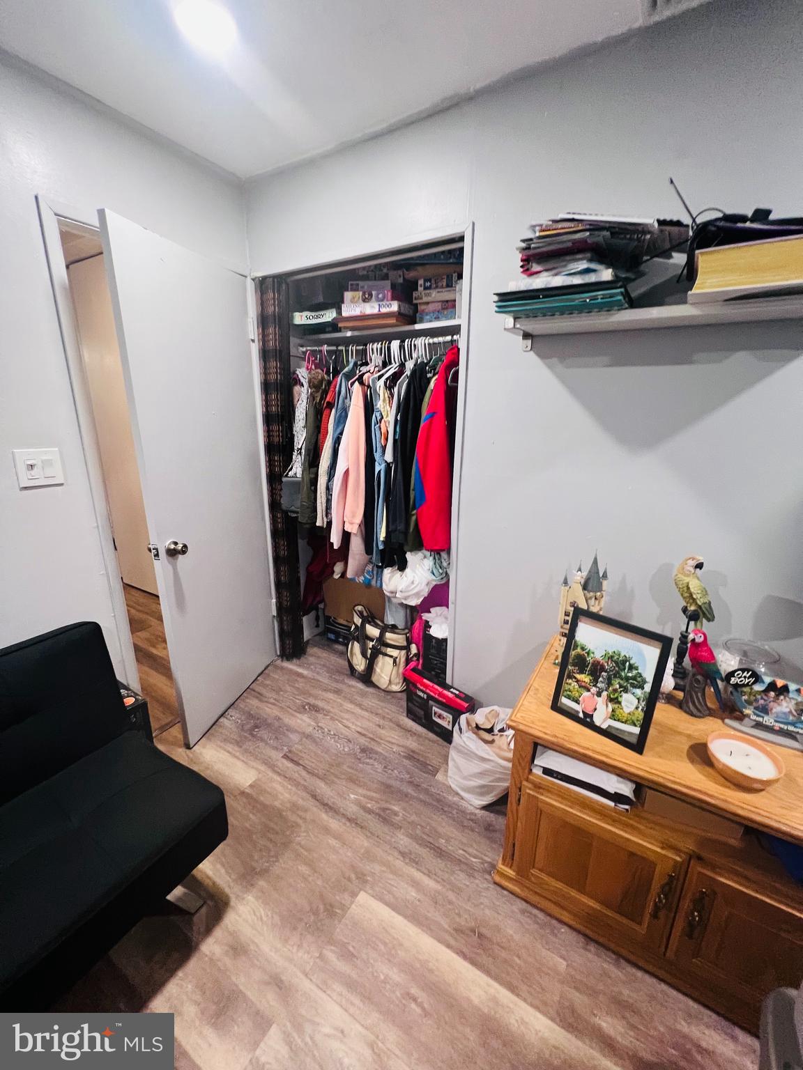 LAKESIDE - Residential Lease