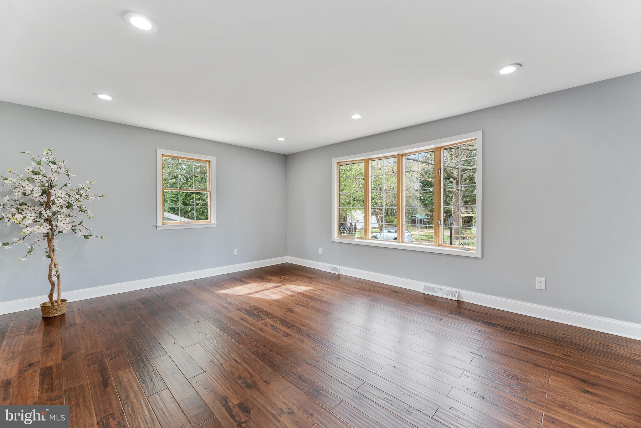 CAPE ST CLAIRE - Residential