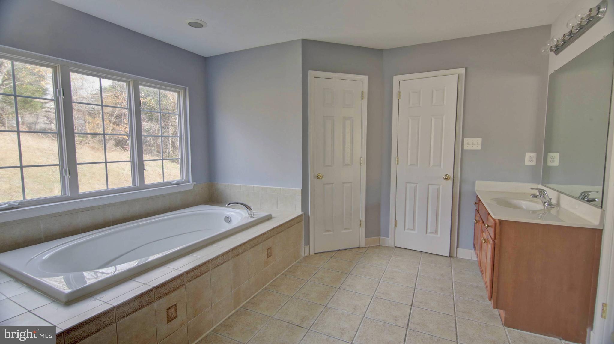 DOWER RIDGE ESTATES - Residential