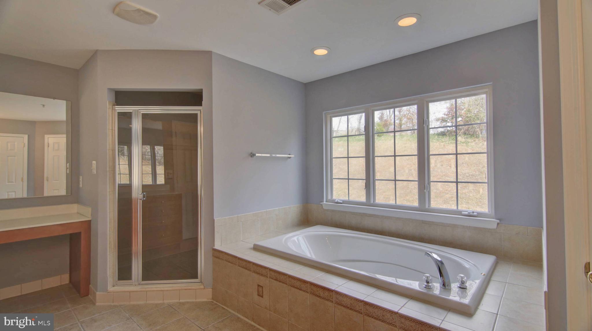 DOWER RIDGE ESTATES - Residential