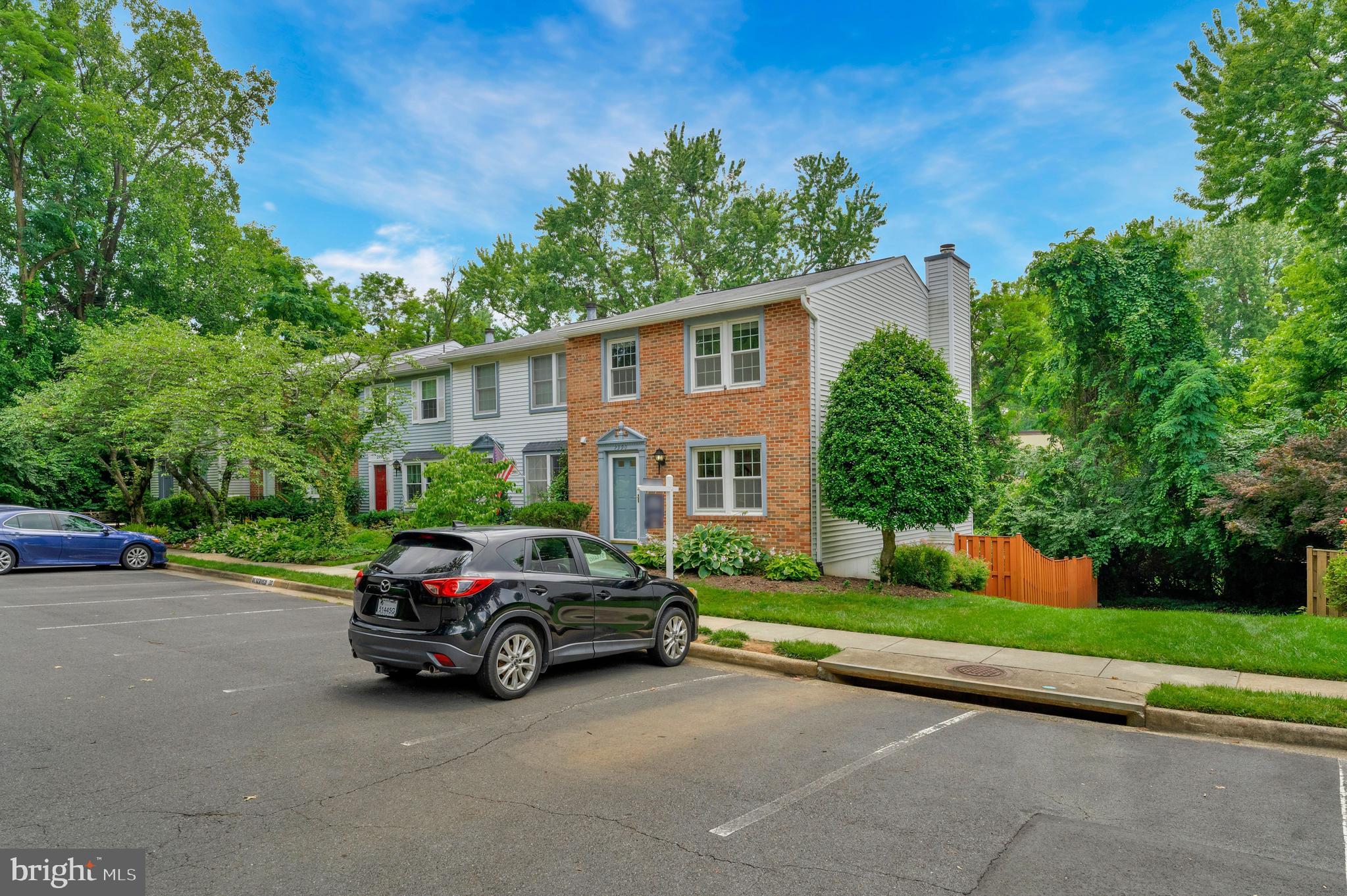 2990 PADDOCK WOOD COURT