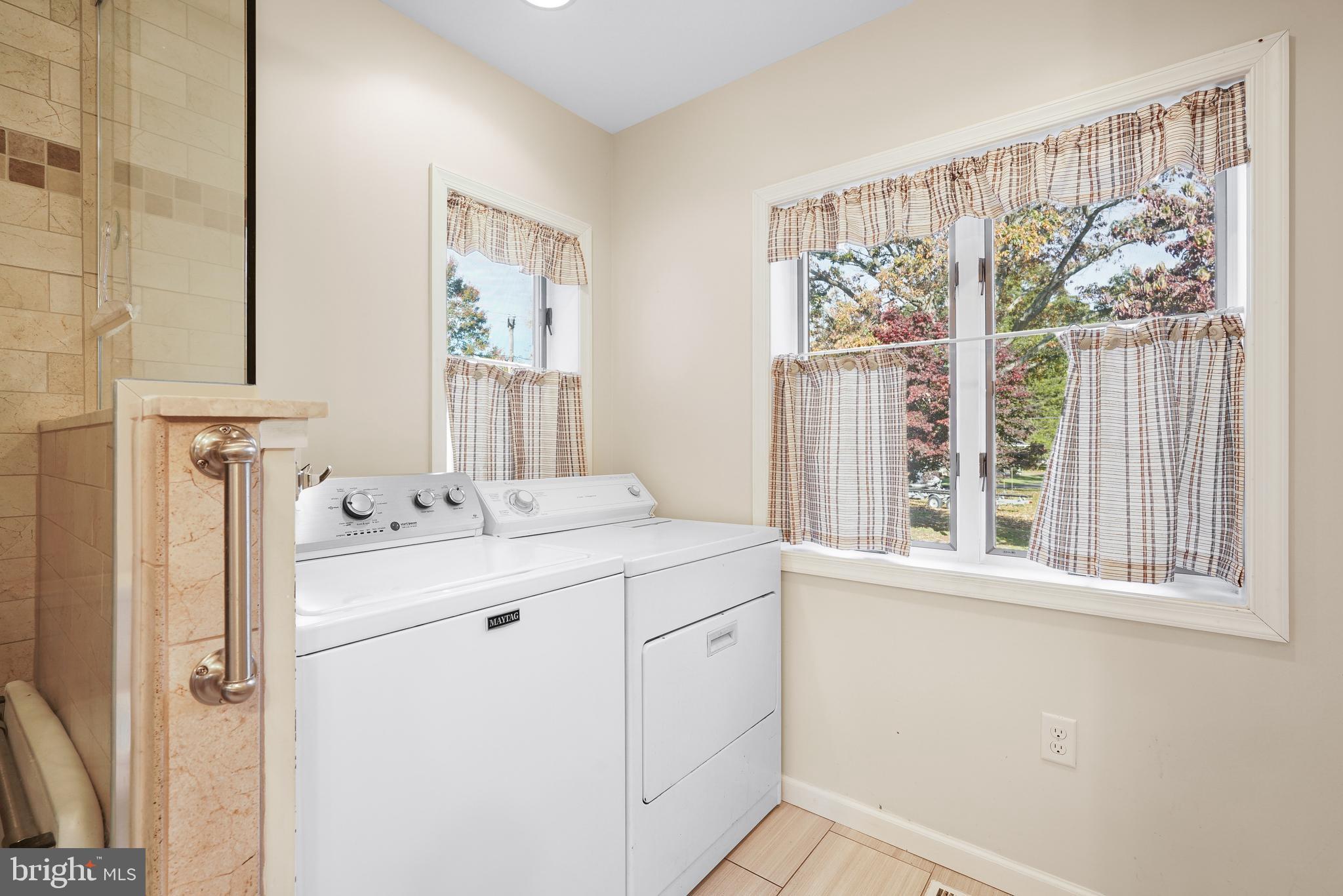 LONG POINT - Residential