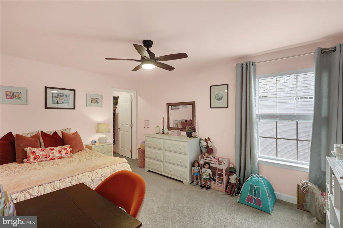 MELROSE PLACE - Residential