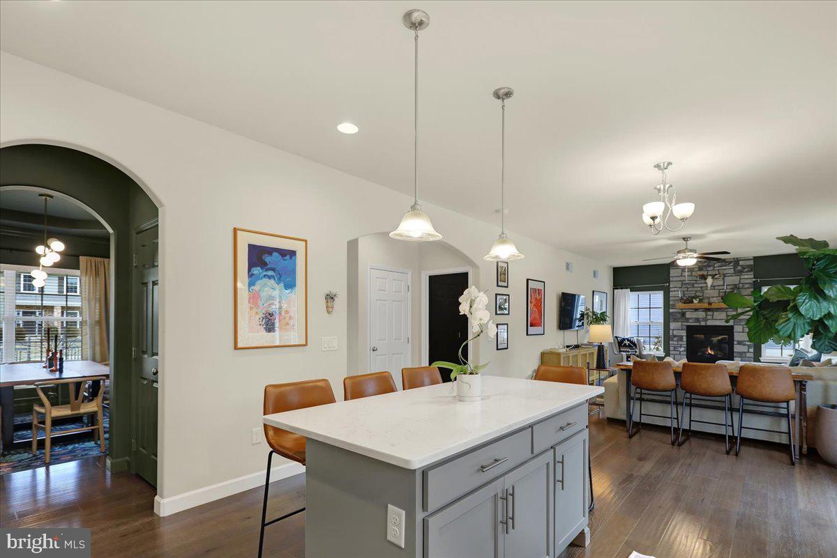 MELROSE PLACE - Residential