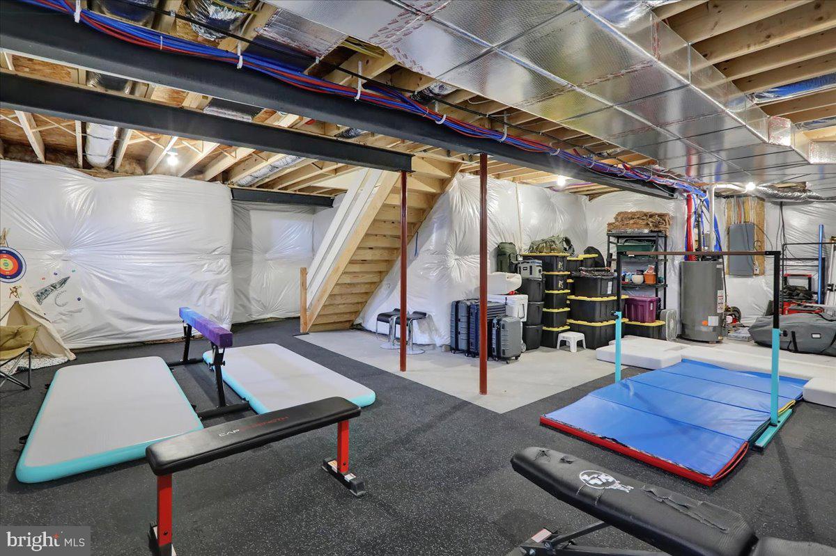 MELROSE PLACE - Residential