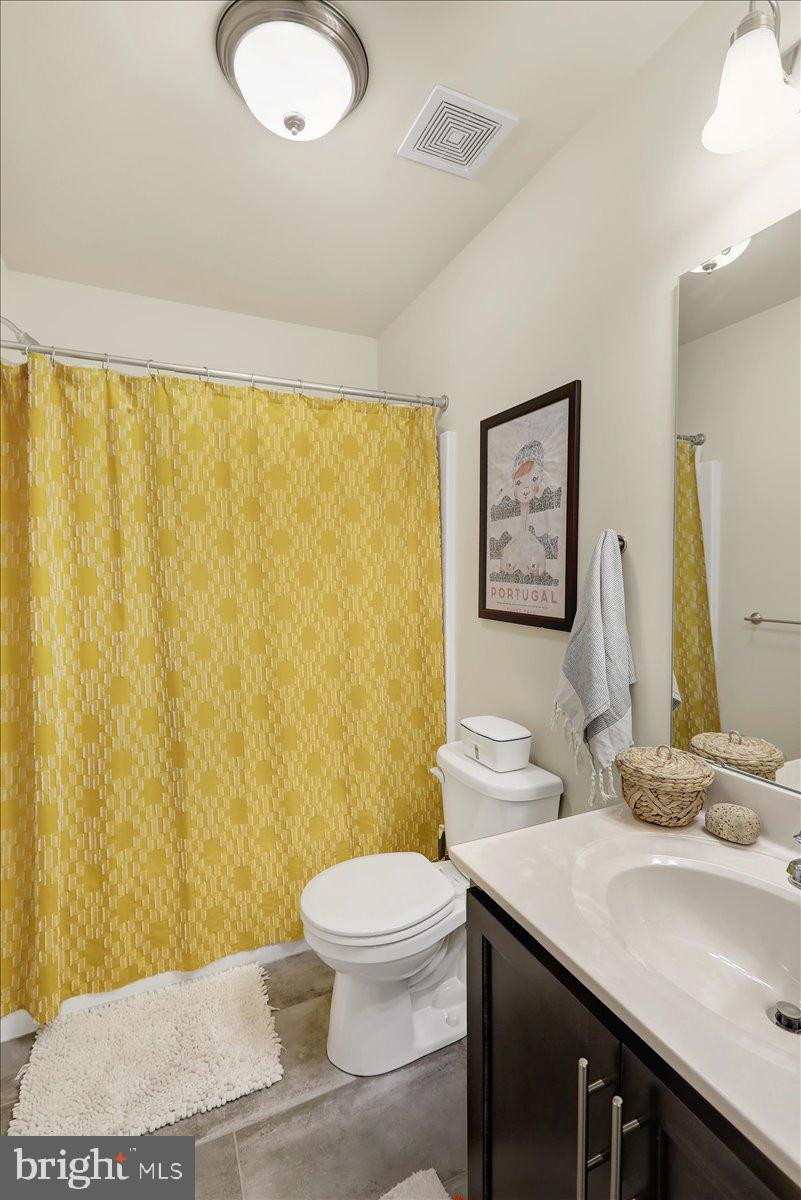 MELROSE PLACE - Residential